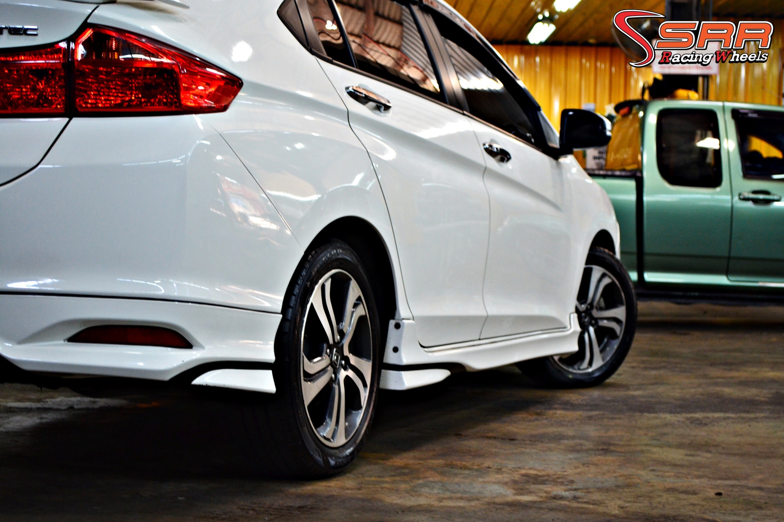 DUNLOP ENASAVE EC300+ 185/55R16 ราคาพิเศษ เส้นละ 2,500 บาท