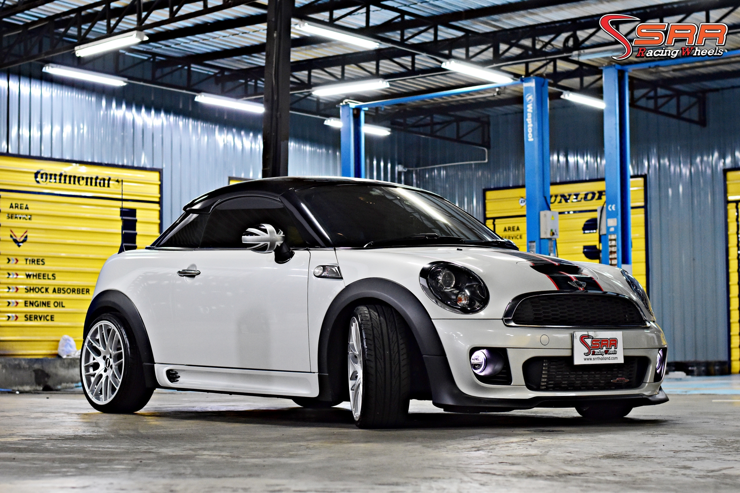 YOKOHAMA ADVAN FLEVA V701 215/35R18 ยางญี่ปุ่น ปี19 ราคาพิเศษ