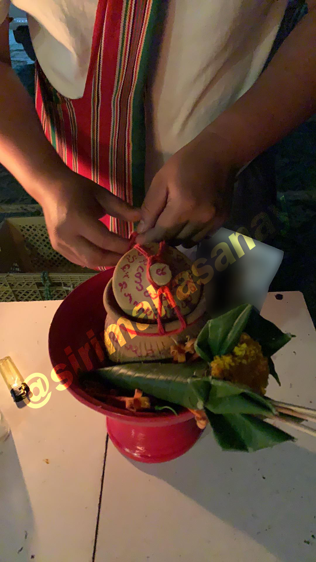 พิธีหอมดอกฮัก อาจารย์เสก สำนักสักยันต์ป๋ารมีเศรษฐีเรือนคำ