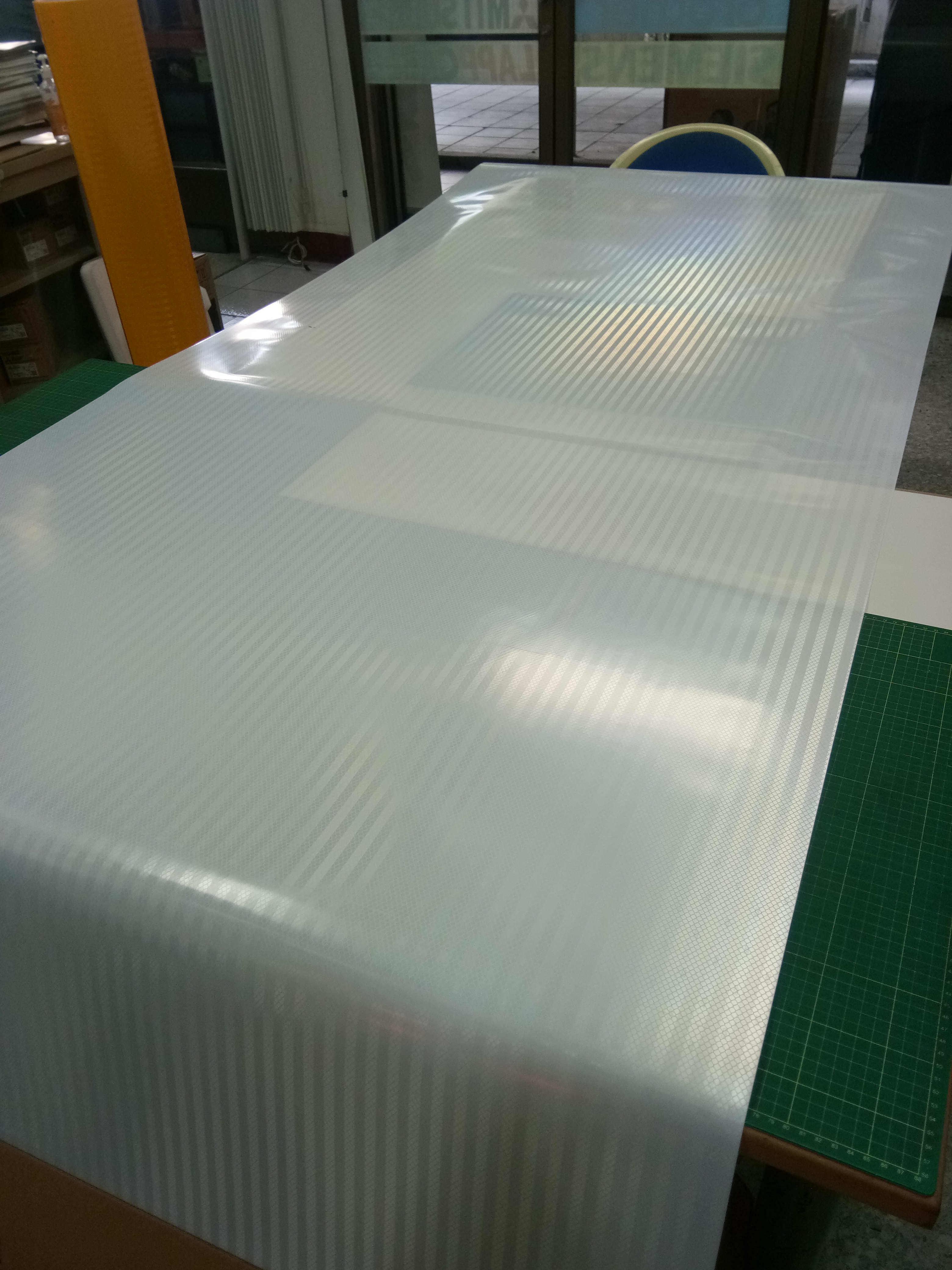 สติ๊กเกอร์สะท้อนแสง เอ็นจิเนียร์ 3M แท้ กว้าง 48 นิ้ว x 45.72 เมตร Engineering GRADE Prismatic EGP งานจราจร