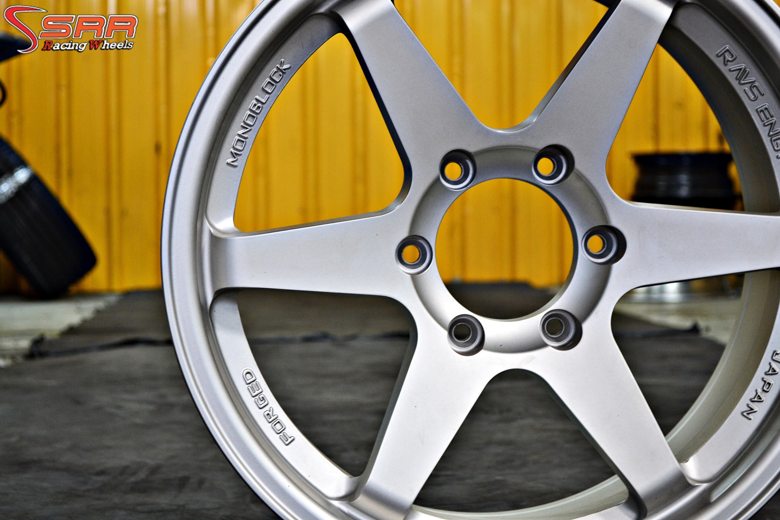 TE37 ล้อไทย ขอบ18 หน้า9.5 หลัง10.5 6H139.7 ชุดละ 14,000฿