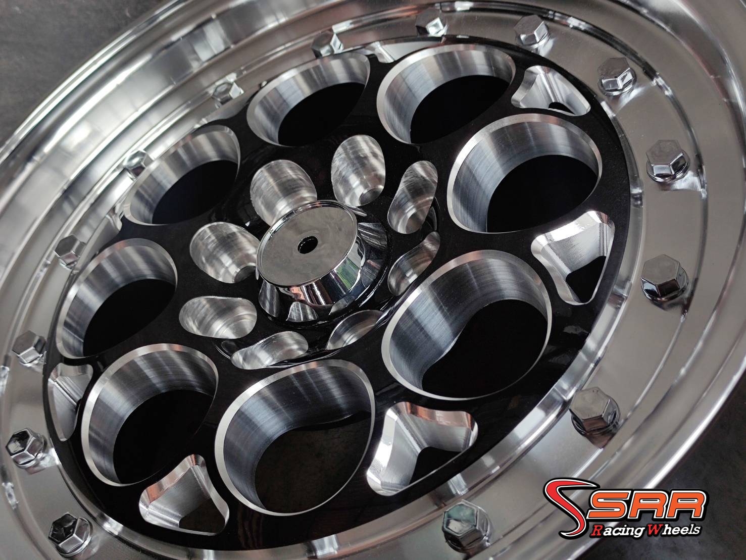 WELD MAGNUM DRAG 15x7 8H100 ET35 สีดำหมุดเงิน