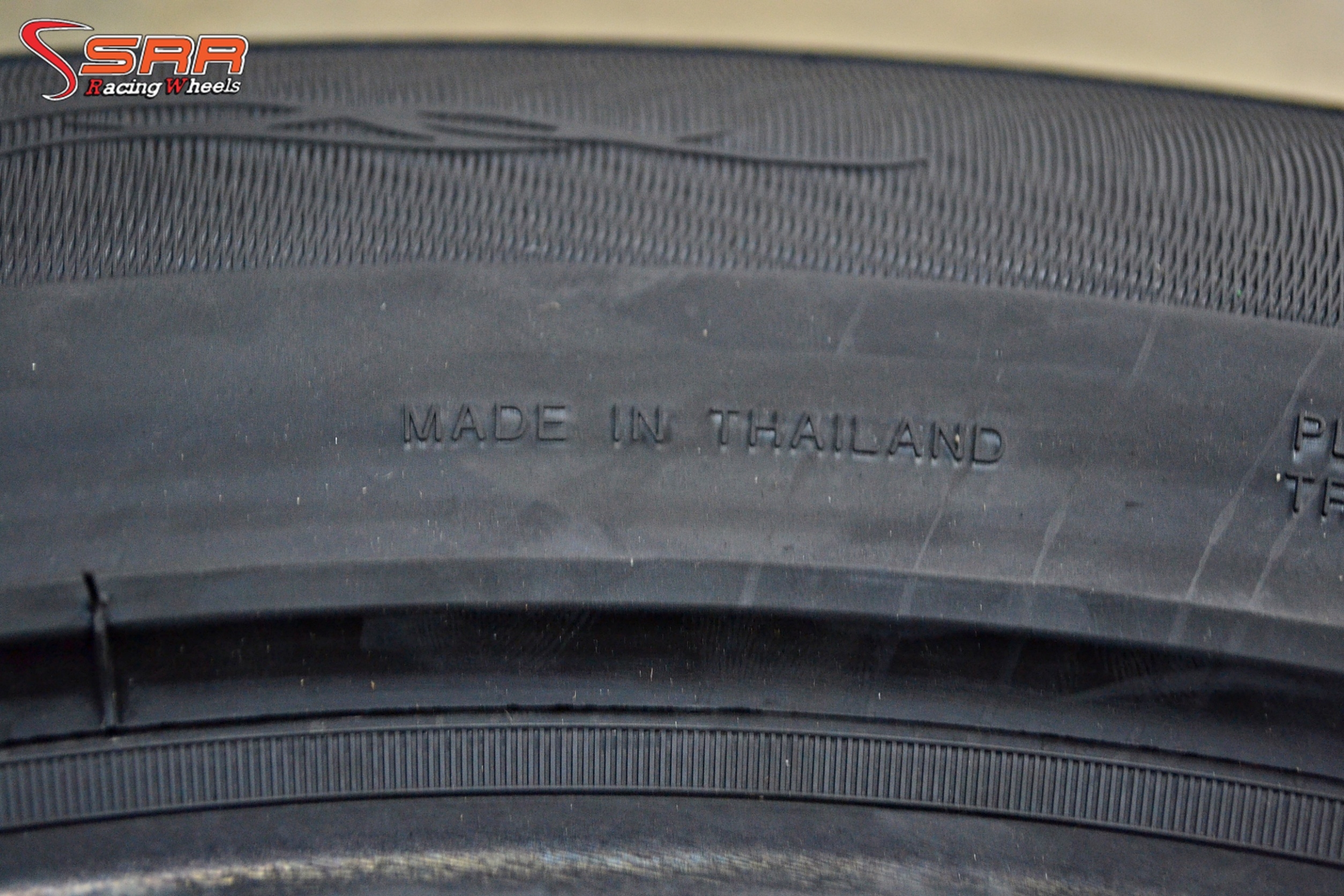 DELINTE DESERT STORM D8+ 255/50R18 ปี19