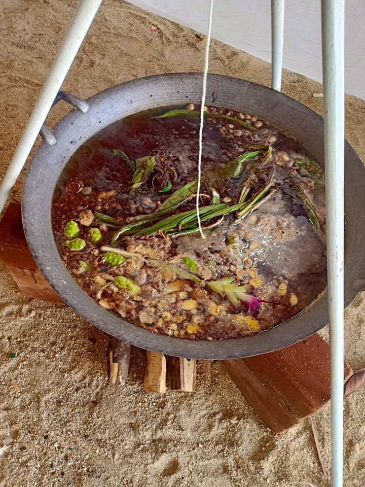 ผ้ายันต์เจ็ดนารีพันหลัก