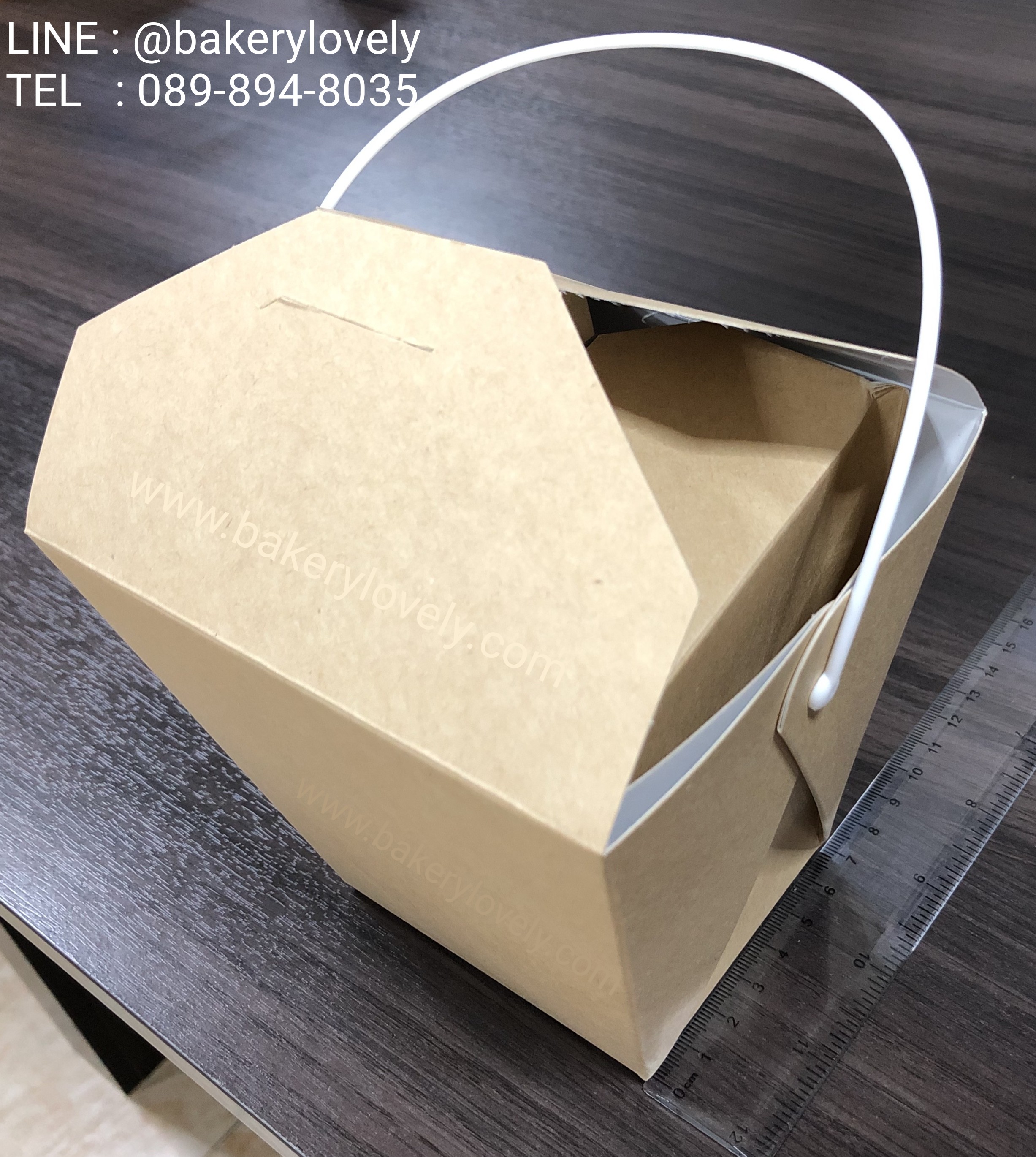 กล่องกระดาษหูหิ้ว สีขาว ไซส์ L 7x9x13.5x11.5 cm สูง 12.5 cm ( เคลือบใน )