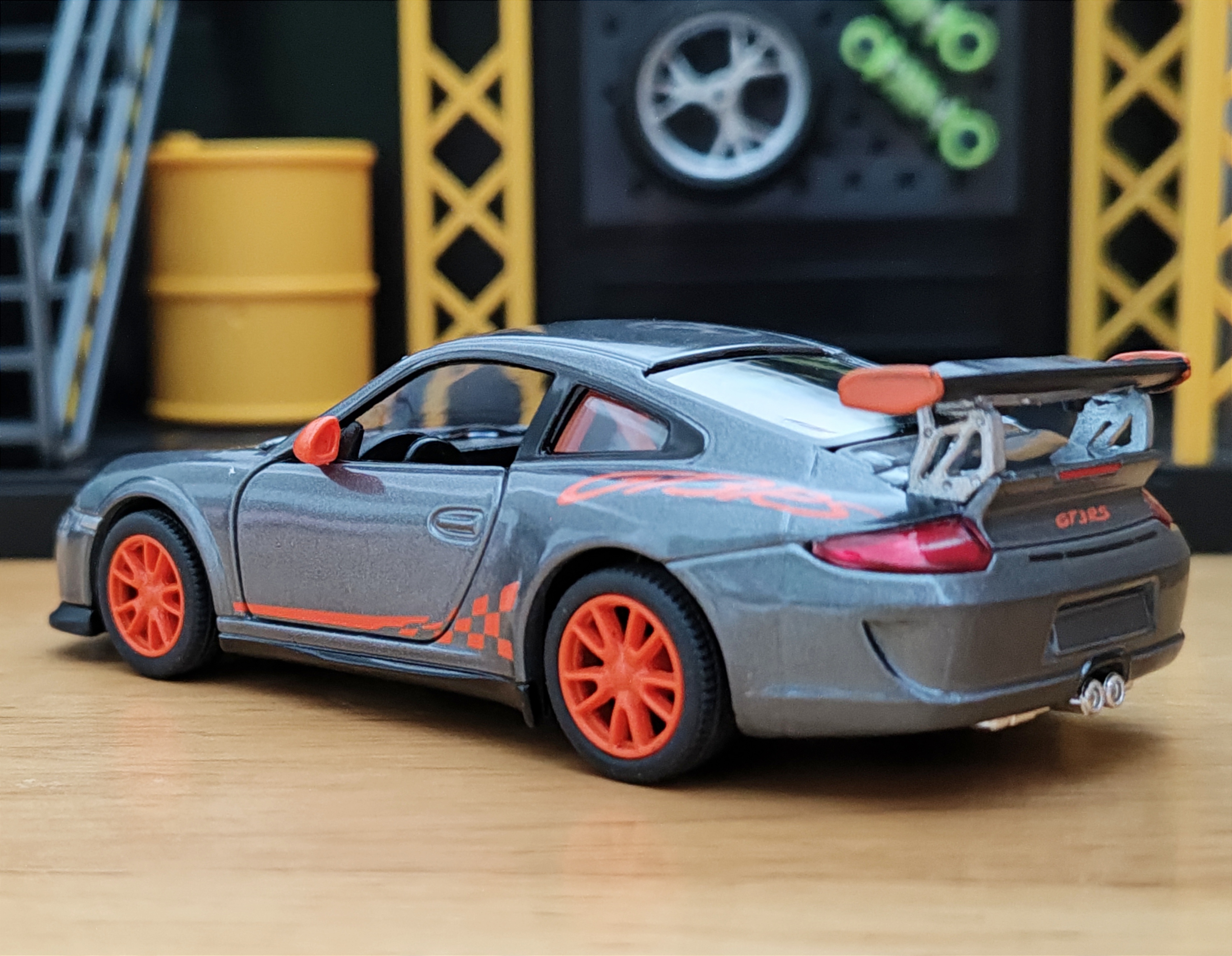 2010 Porsche 911 GT3 RS โมเดลรถเหล็ก (ปลีก-ส่ง)