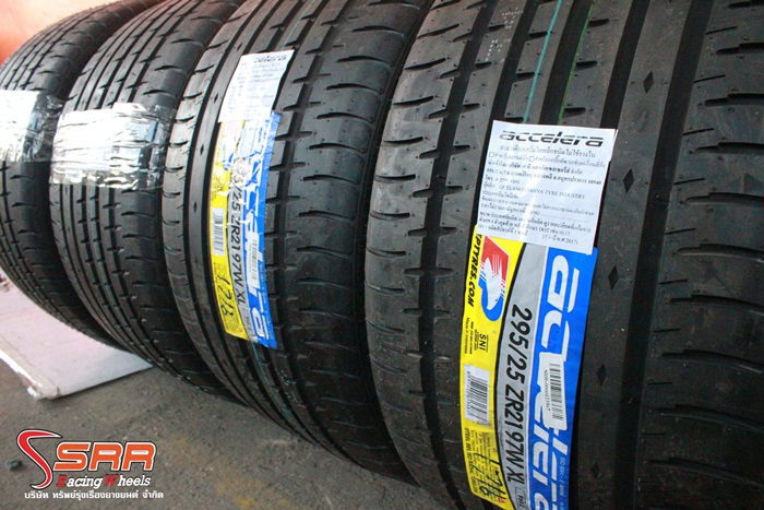 ACCELERA PHI-2 295/25R21