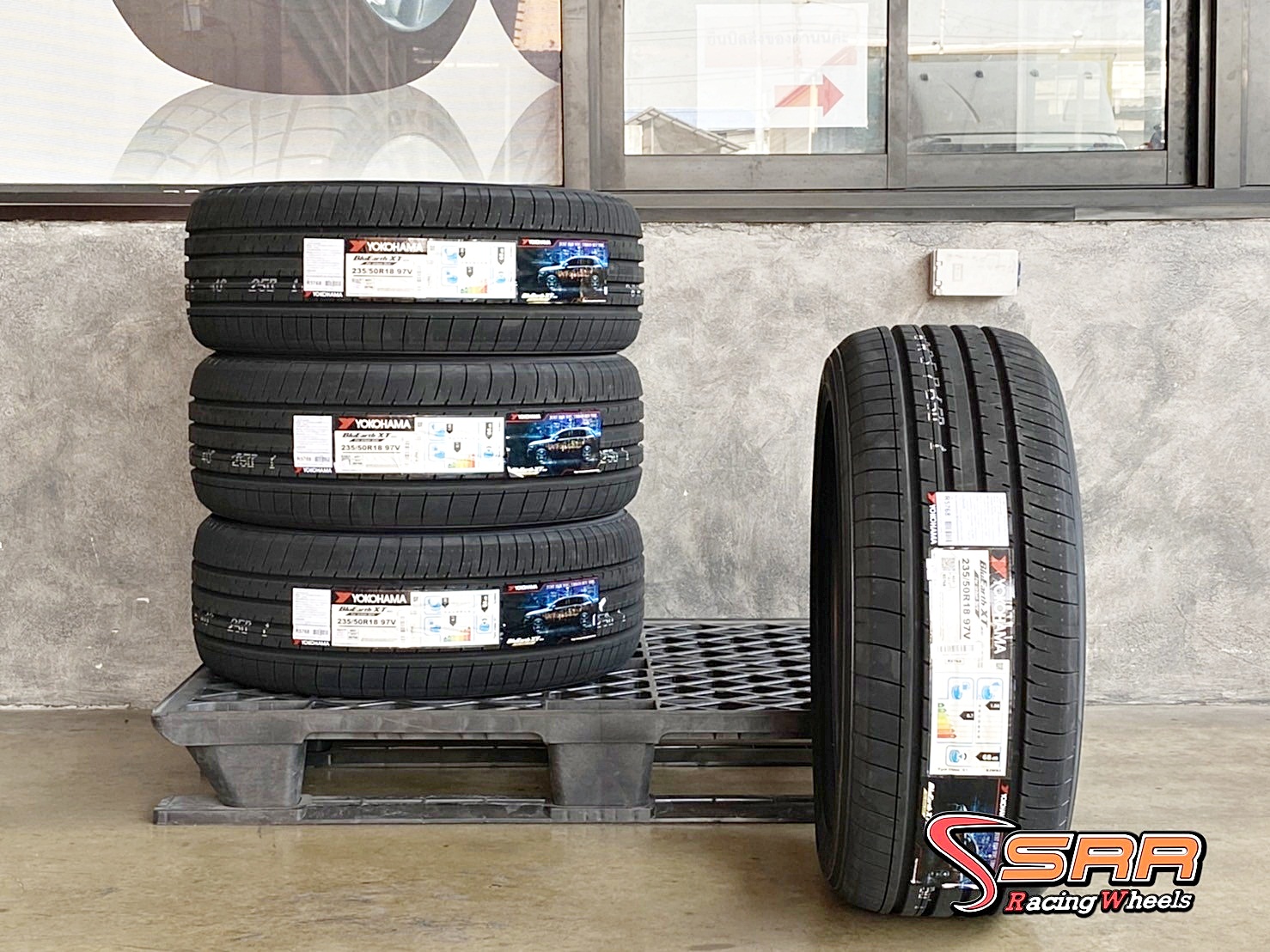YOKOHAMA BluEarth-XT AE61 235/50R18 ยางญี่ปุ่นเข้าใหม่ ราคาพิเศษ