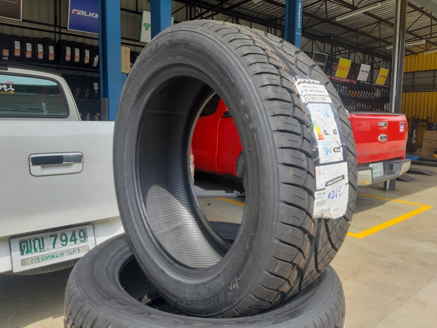 NITTO NT420S 255/50R18 ยางญี่ปุ่น ปี20 ราคาพิเศษ