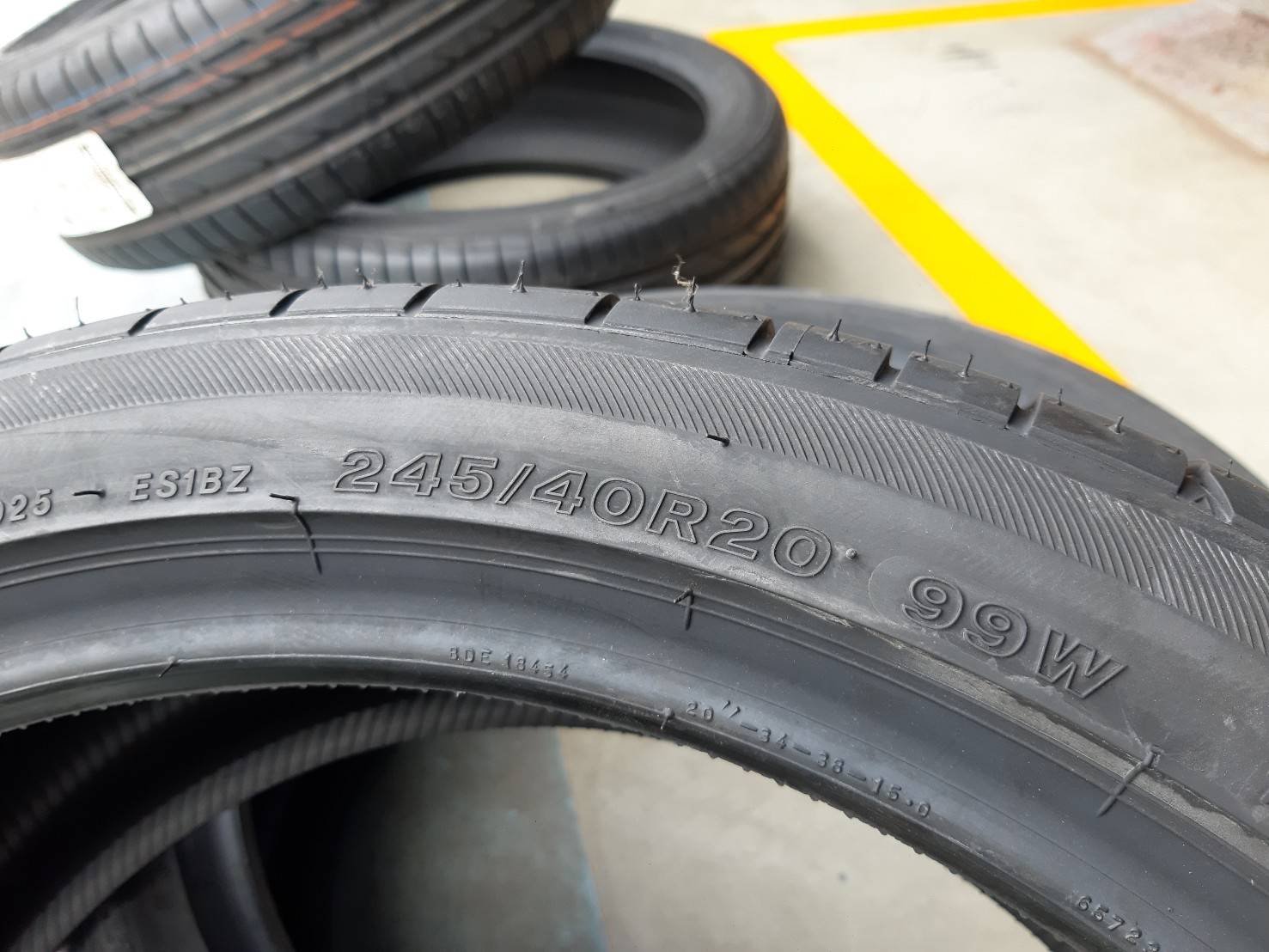 BRIDGESTONE POTENZA S001 245/40R20 ยางนำเข้า สำหรับใส่รถ BMW i8