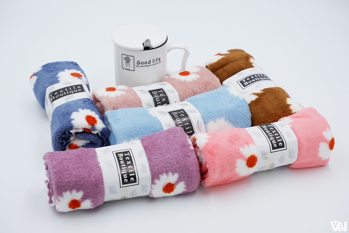 ผ้าเช็ดผมขนเป็ดลายดอกเดซี่ 1 โหล