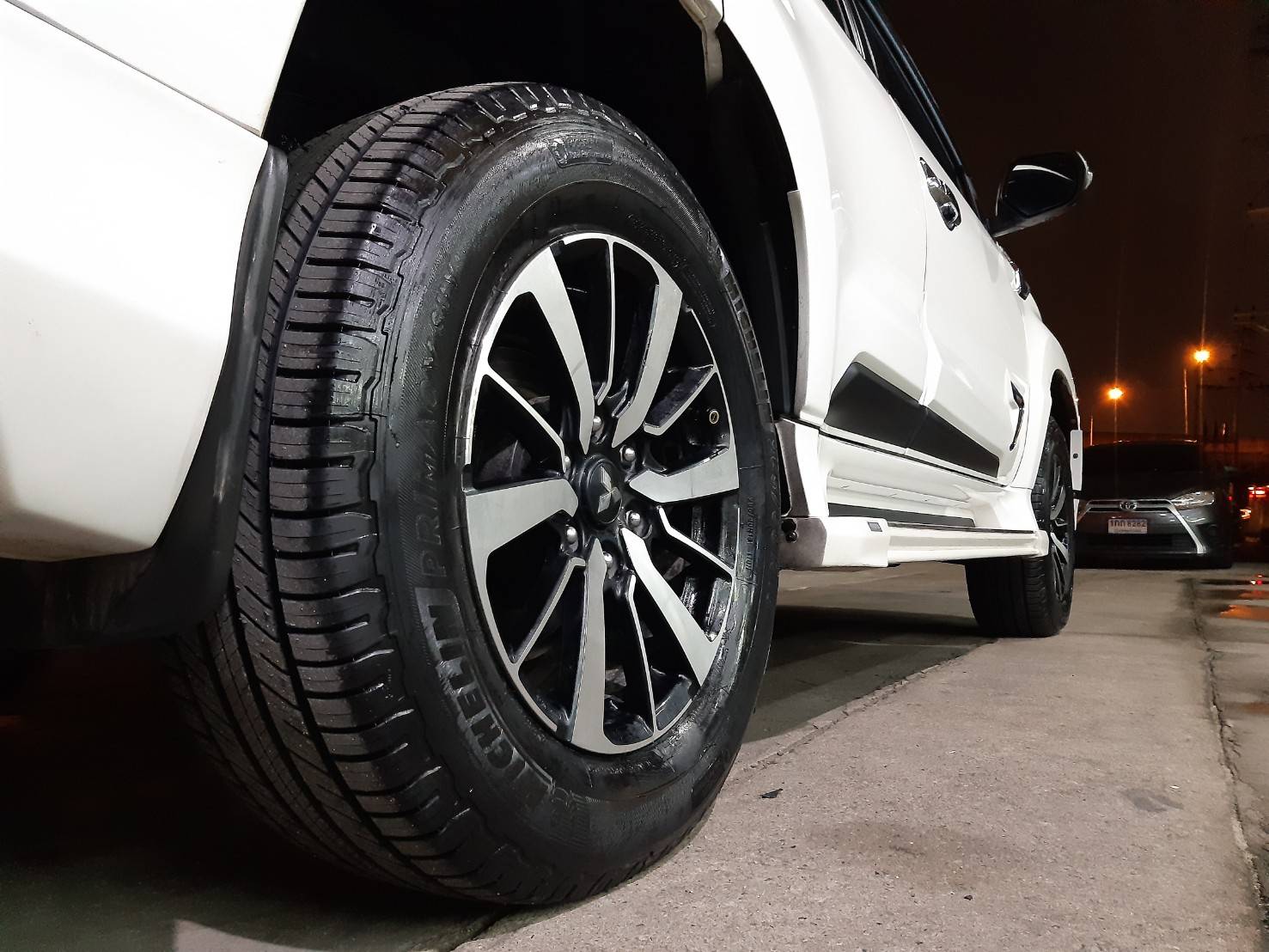 MICHELIN LATITUDE TOUR HP 265/60R18 ยางปี20 สำหรับกระบะ และSUV