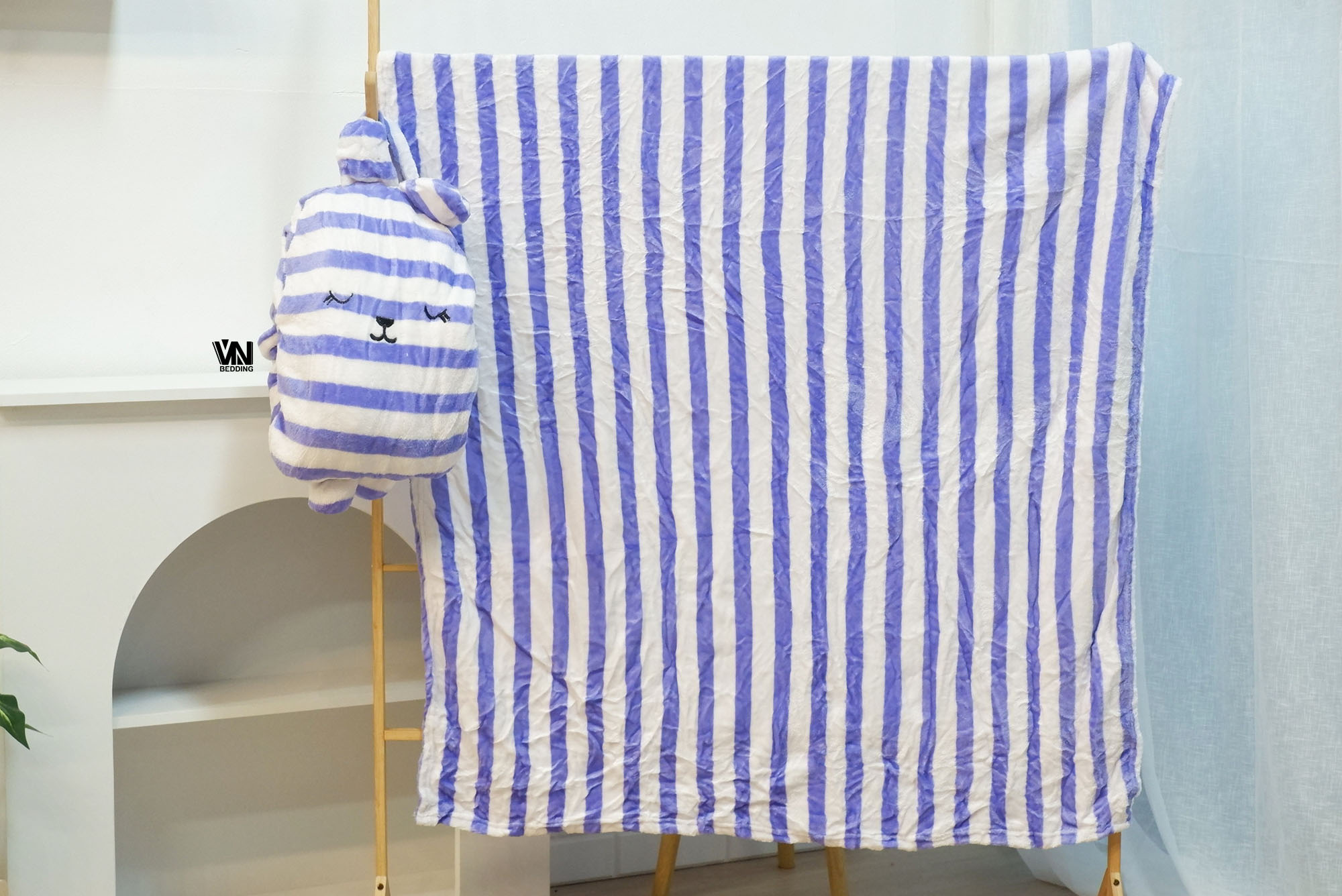 หมอนผ้าห่ม คราฟ Craftholic มีสายสะพาย ซุกมือได้ (10ตัวคละสี)