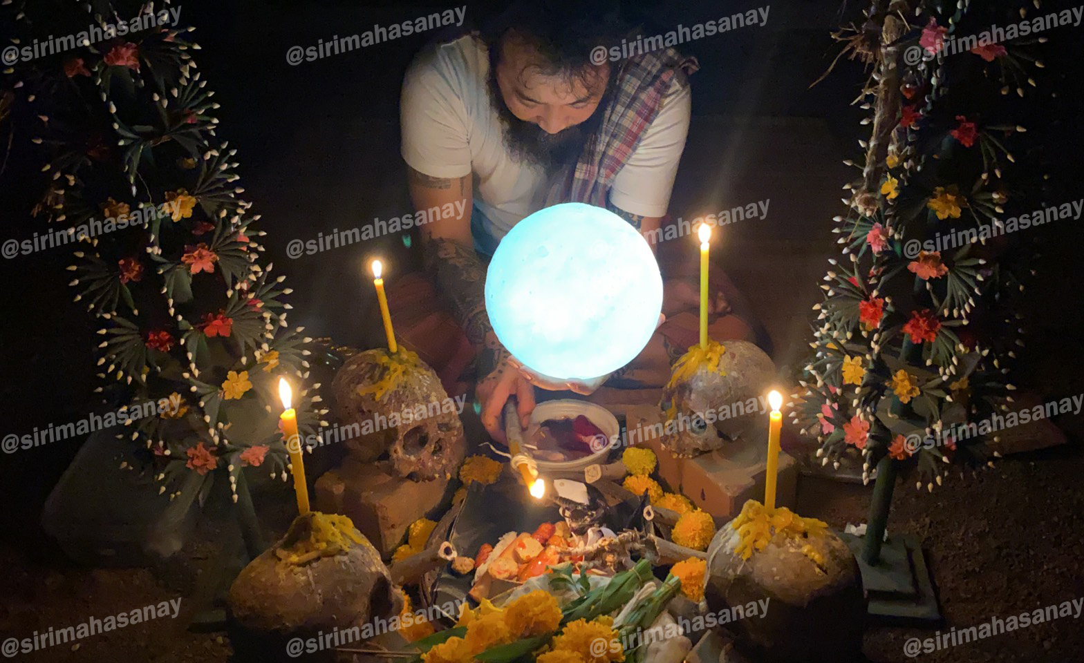 พิธีมนต์เสน่ห์จันทร์ อาจารย์เดี่ยว สุทธิกาโร สำนักสักยันต์เข็มเสน่ห์บูรพา