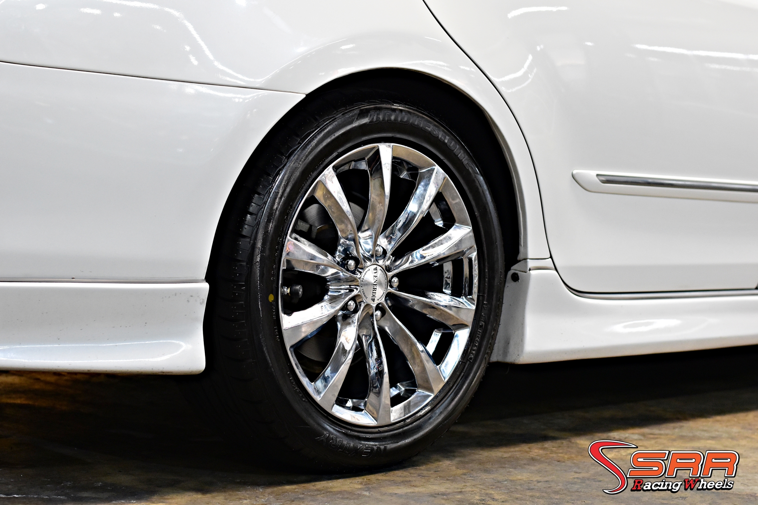 VENERDI F20K48 ขอบ17 ET42 5x114.3 CHROME