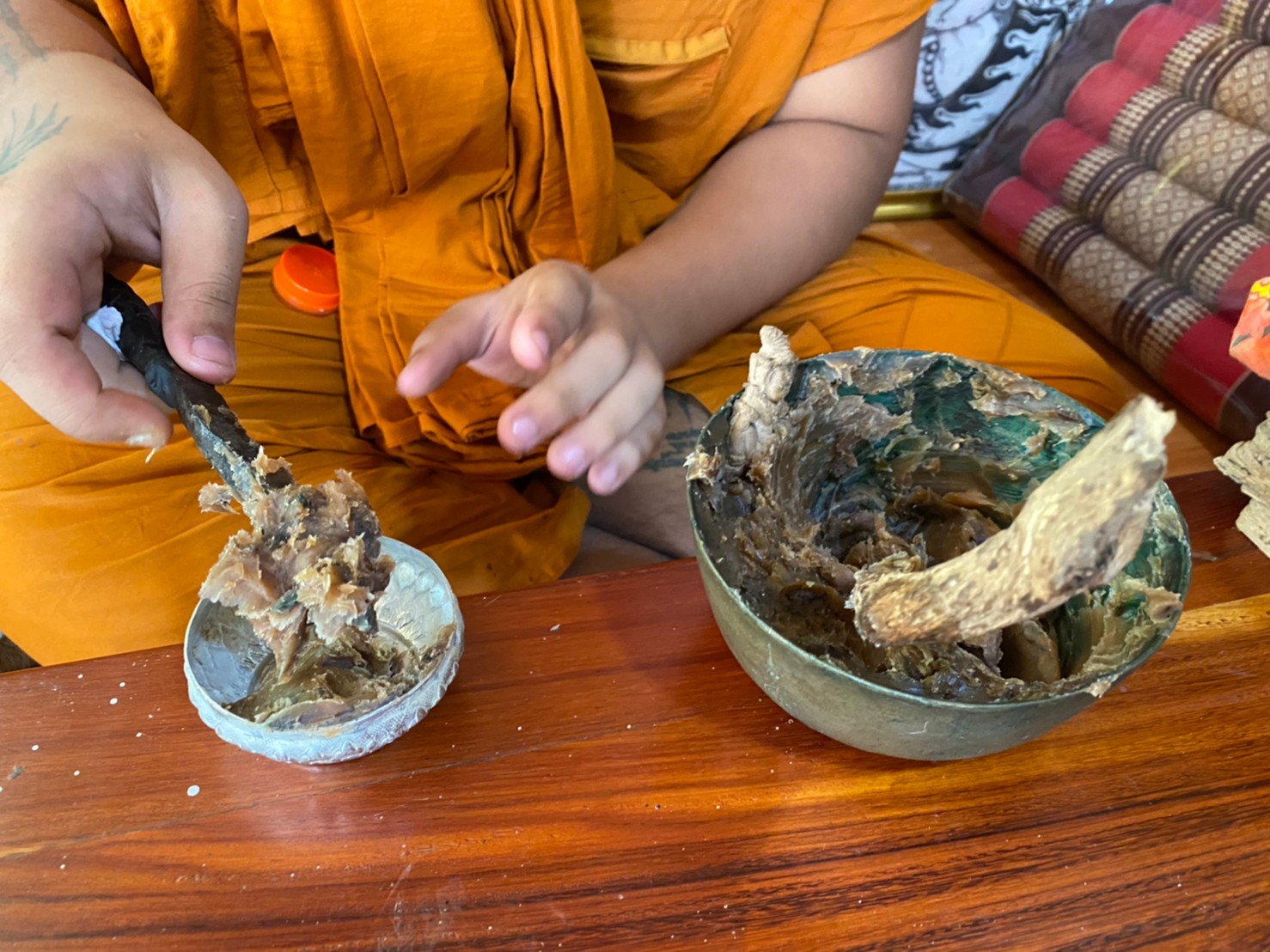 ⭕️ สีผึ้งพรายเศรษฐี พระอาจารย์บุณยกร ฐิตปุญโญ