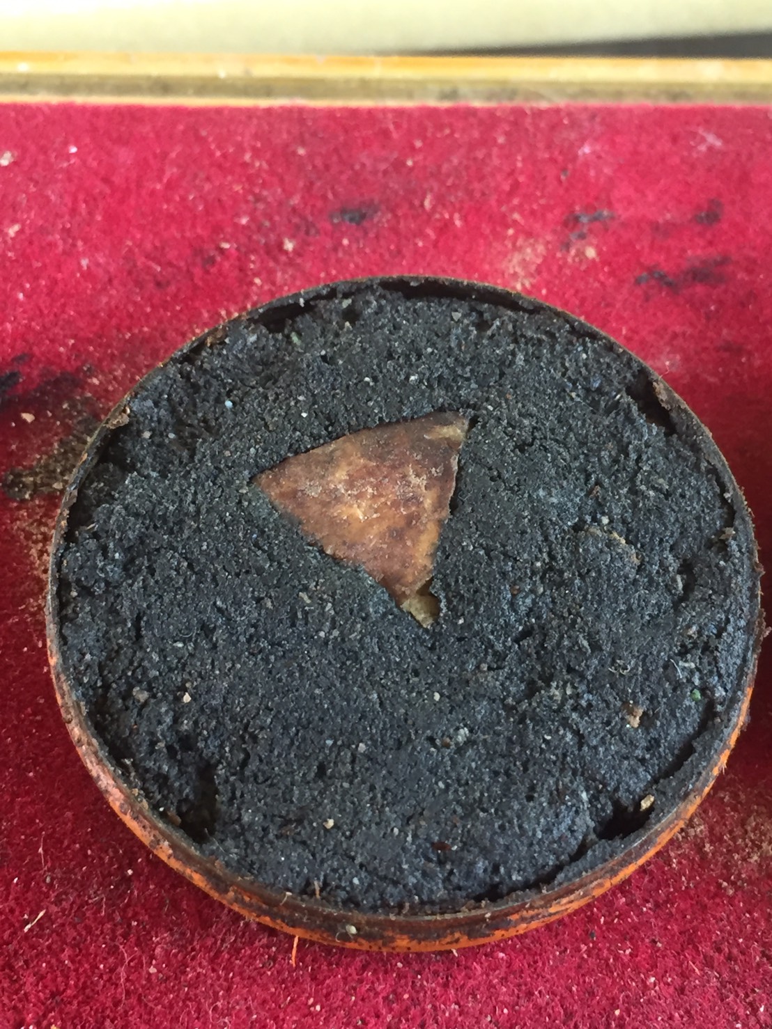 สีผึ้งพรายแม่น้ำฝน ฝังปั้นเหน่งพรายแม่น้ำฝน ตลับใหญ่อาจารย์เปล่ง บุญยืน