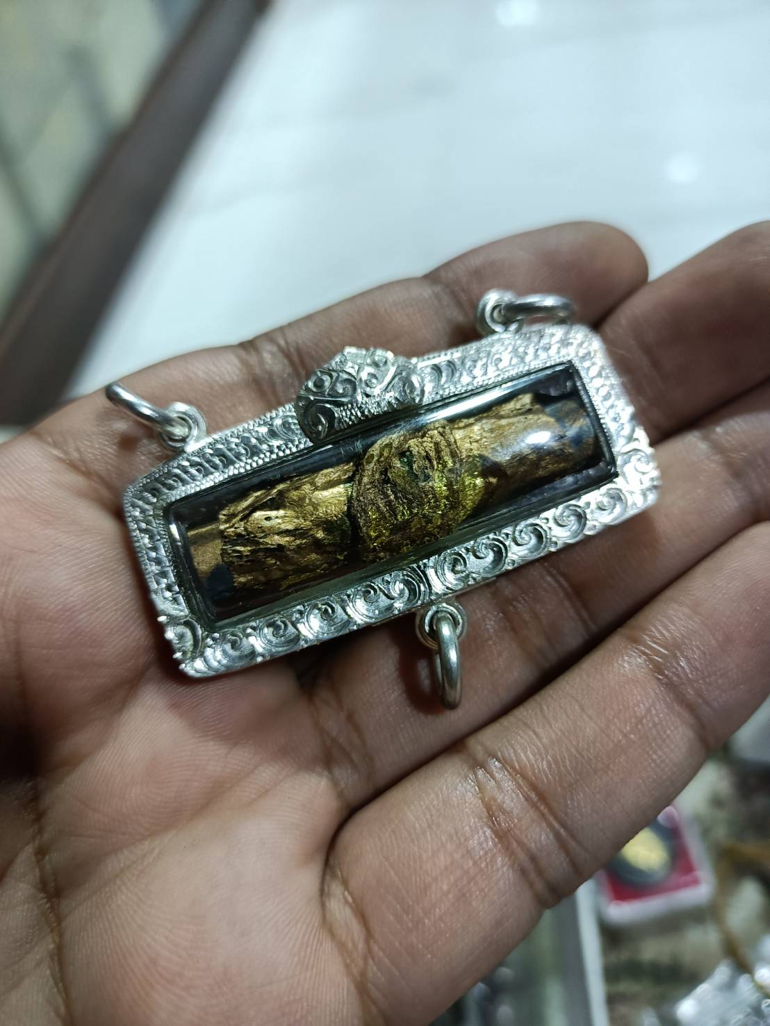 ตะกรุดหนังหน้าผากผีตายท้องกลมแม่พรายดารา