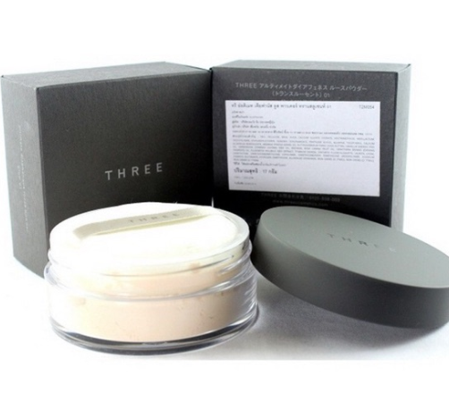แป้งฝุ่น THREE Ultimate Loose Powder 17 g.