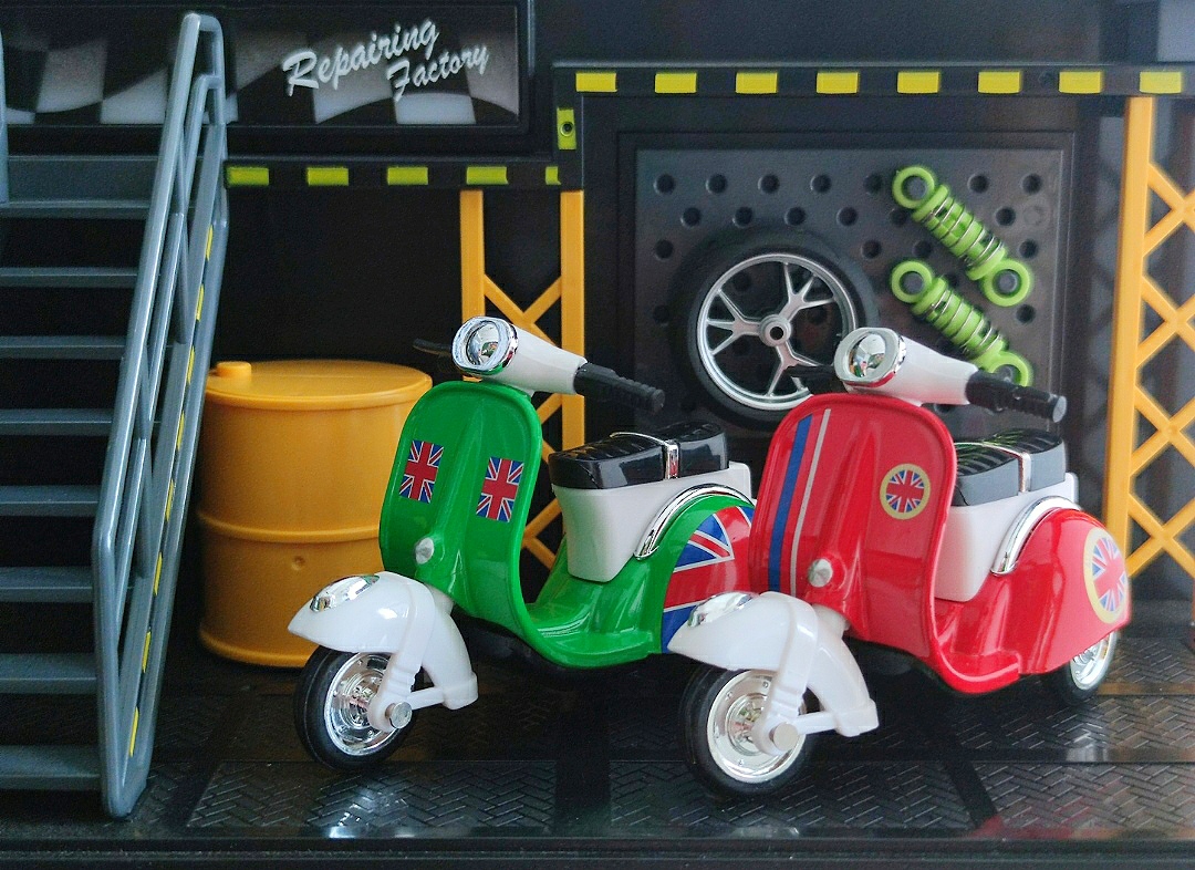 โมเดลรถเหล็ก รถเวสป้า (ปลีก-ส่ง)