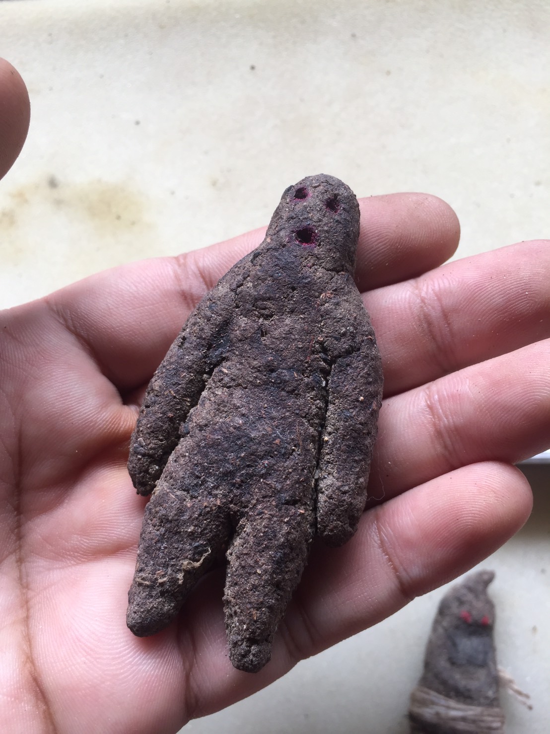 หุ่นพยนต์รุ่นแรกรุ่นเดียวอาจารย์เปล่ง บุญยืน