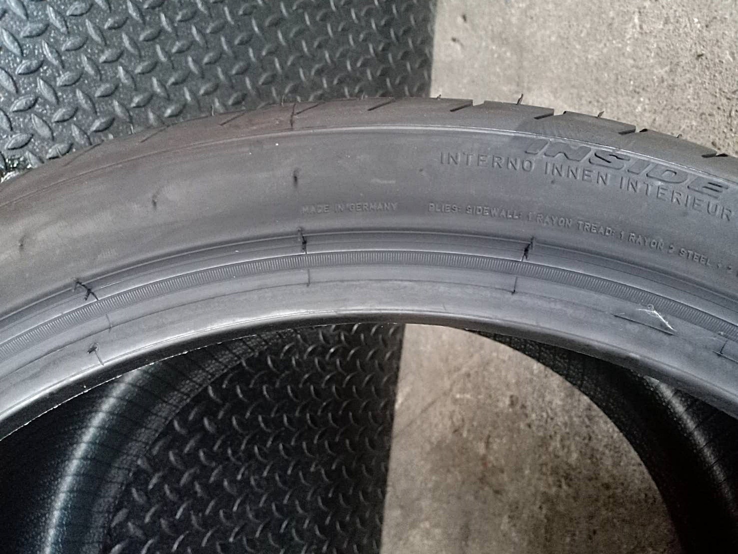 PIRELLI P ZERO N2 305/30ZR19 ยางใหม่นำเข้า ลดราคาพิเศษ
