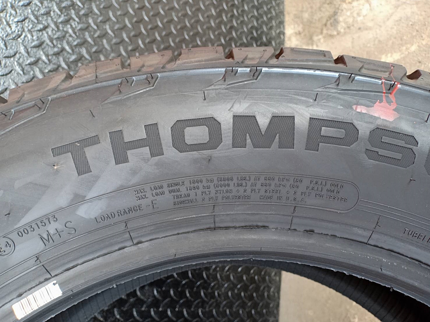 MICKEY THOMPSON DEEGAN 38 AT 285/55R20 ยางออลเทอร์เรน ราคาพิเศษ