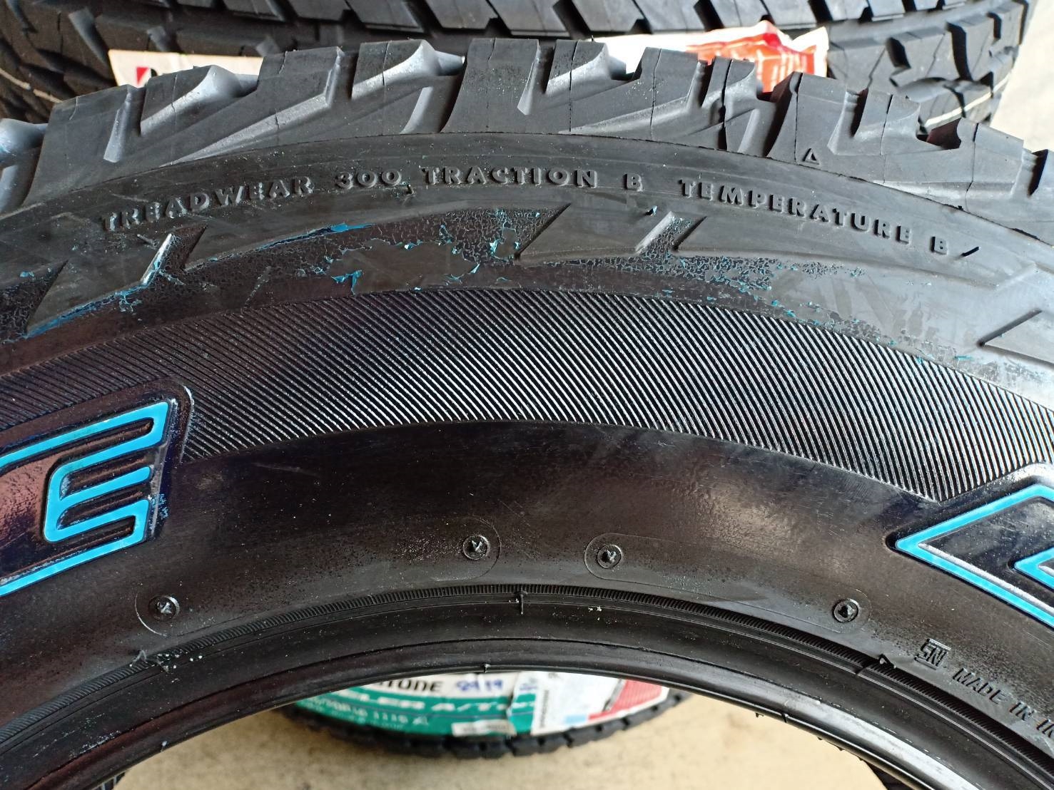 BRIDGESTONE DUELER A/T 697 245/70R16 ยางใหม่ปี19 เส้นละ 5,500 บาท