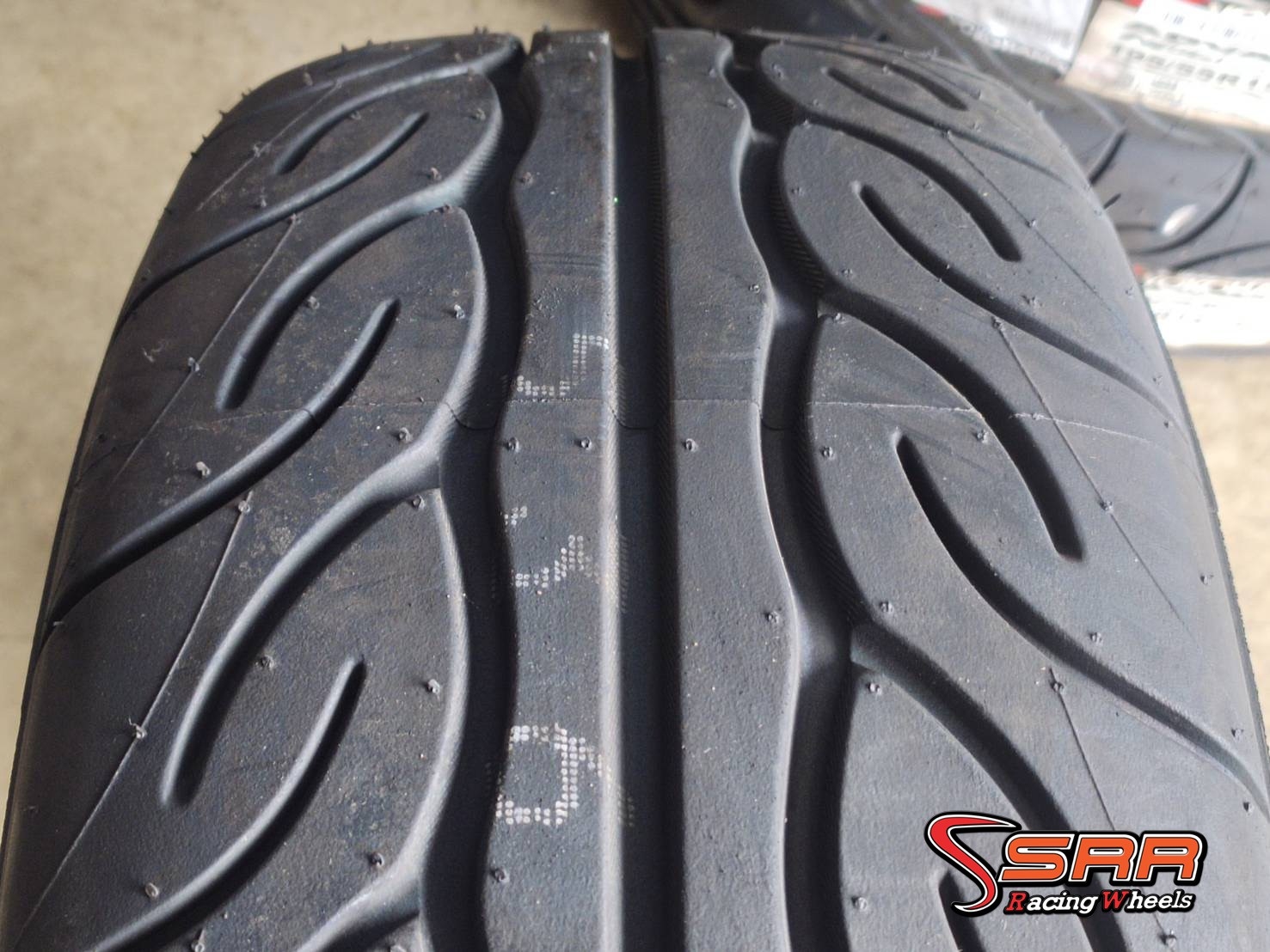 YOKOHAMA AD08R 195/55R15 ยางใหม่ปี2020 ลดราคาพิเศษ