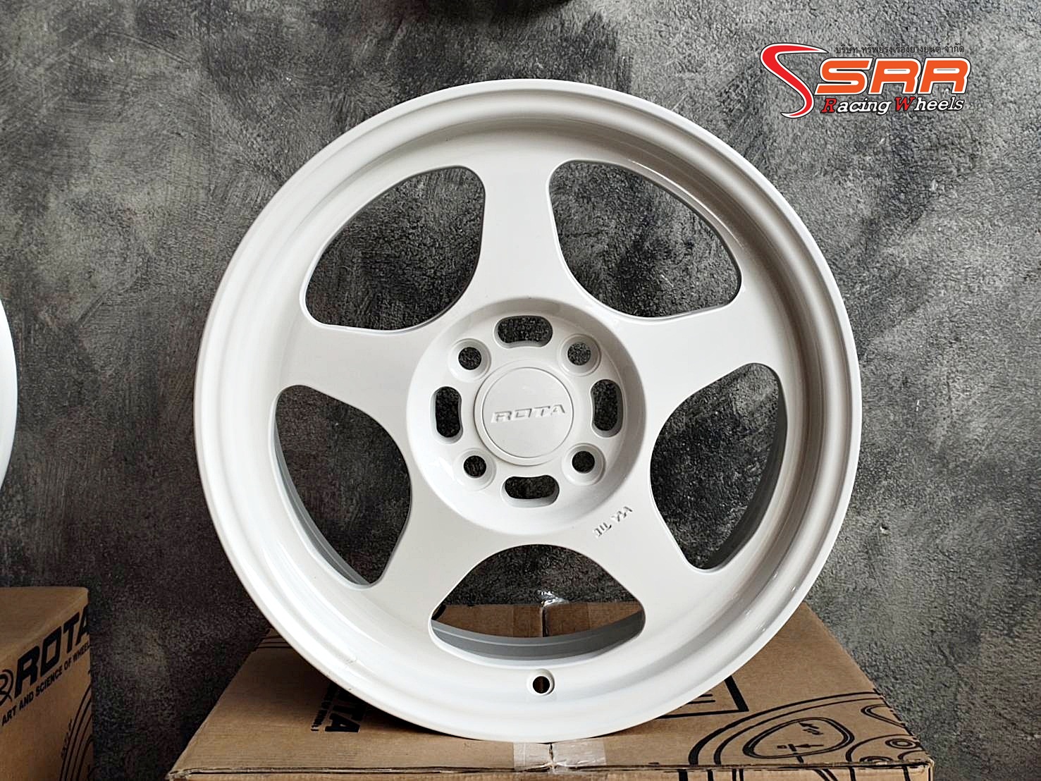 SPOON ROTA ขอบ15x7 4x100 ET+35 PCWH