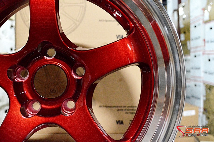 S1R ขอบ17 สีแดงแก้ว วงละ 4,500 บาท