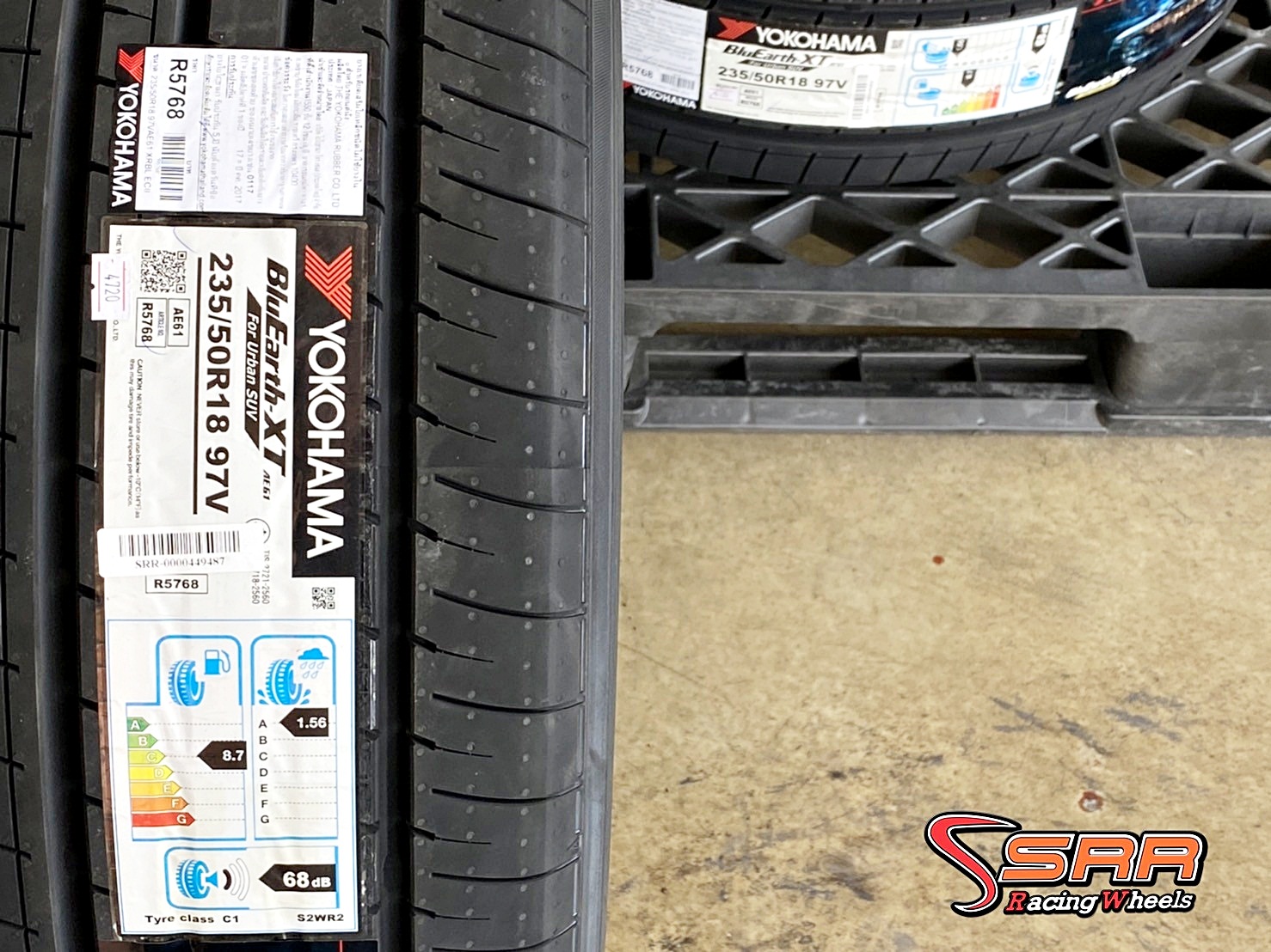 YOKOHAMA BluEarth-XT AE61 235/50R18 ยางญี่ปุ่นเข้าใหม่ ราคาพิเศษ