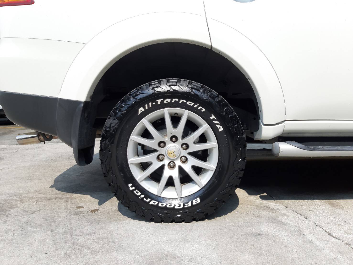 BFGoodrich All Terrain T/A KO2 265/65R17 ยางใหม่ปี21 ราคาพิเศษ