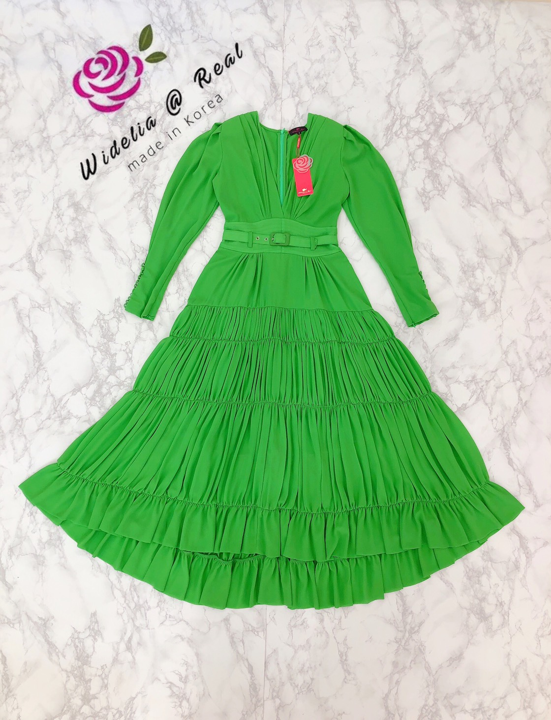 Velade Maxidress แม็กซี่เดรสตัวยาวแขนยาว ทรงคอวี กรี๊ดมากสำหรับตัวนี้