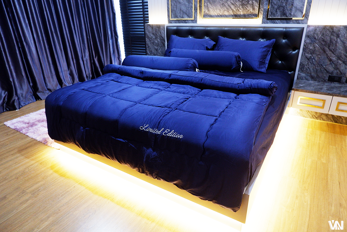 ชุดนวมเช็ตผ้านวมใยไหมซาติน 6 ฟุต ( 6 ชุดคละสี )