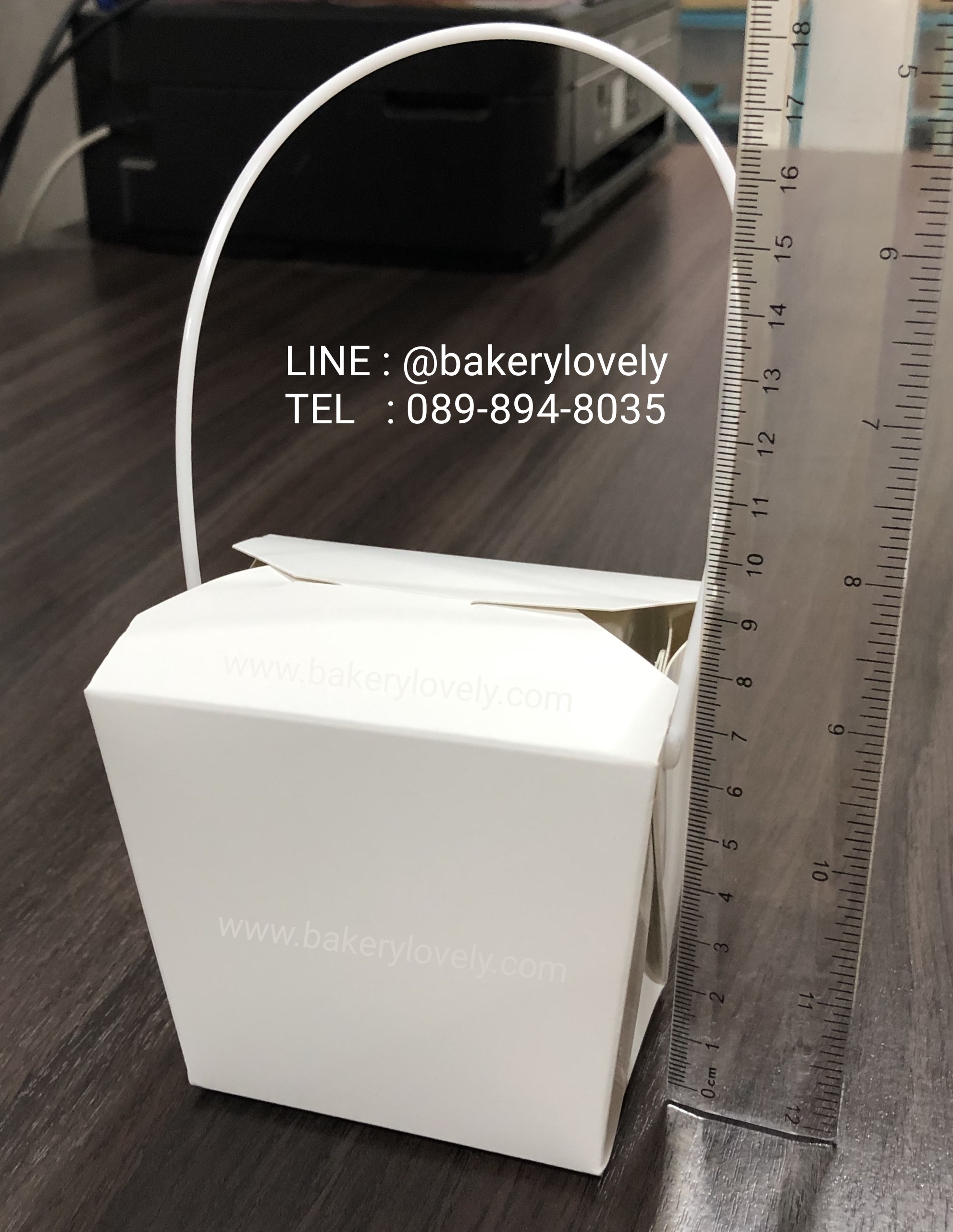 กล่องกระดาษ ใส่ก๋วยเตี๋ยว สีขาว ไซส์ S 9.6x7.1x6.8x5.2 cm สูง 9 cm ( เคลือบใน )