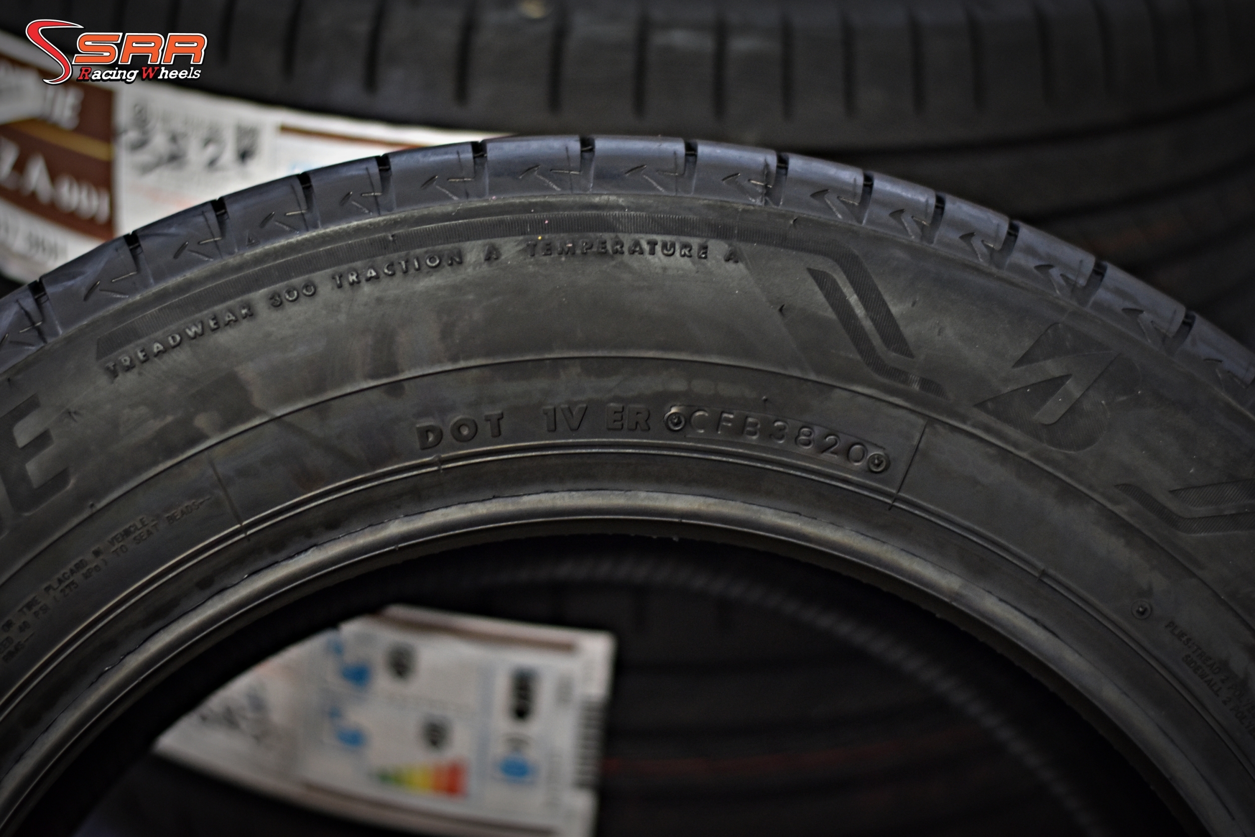 BRIDGESTONE ALENZA 001 215/60R17 ยางใหม่ ลดราคาพิเศษ