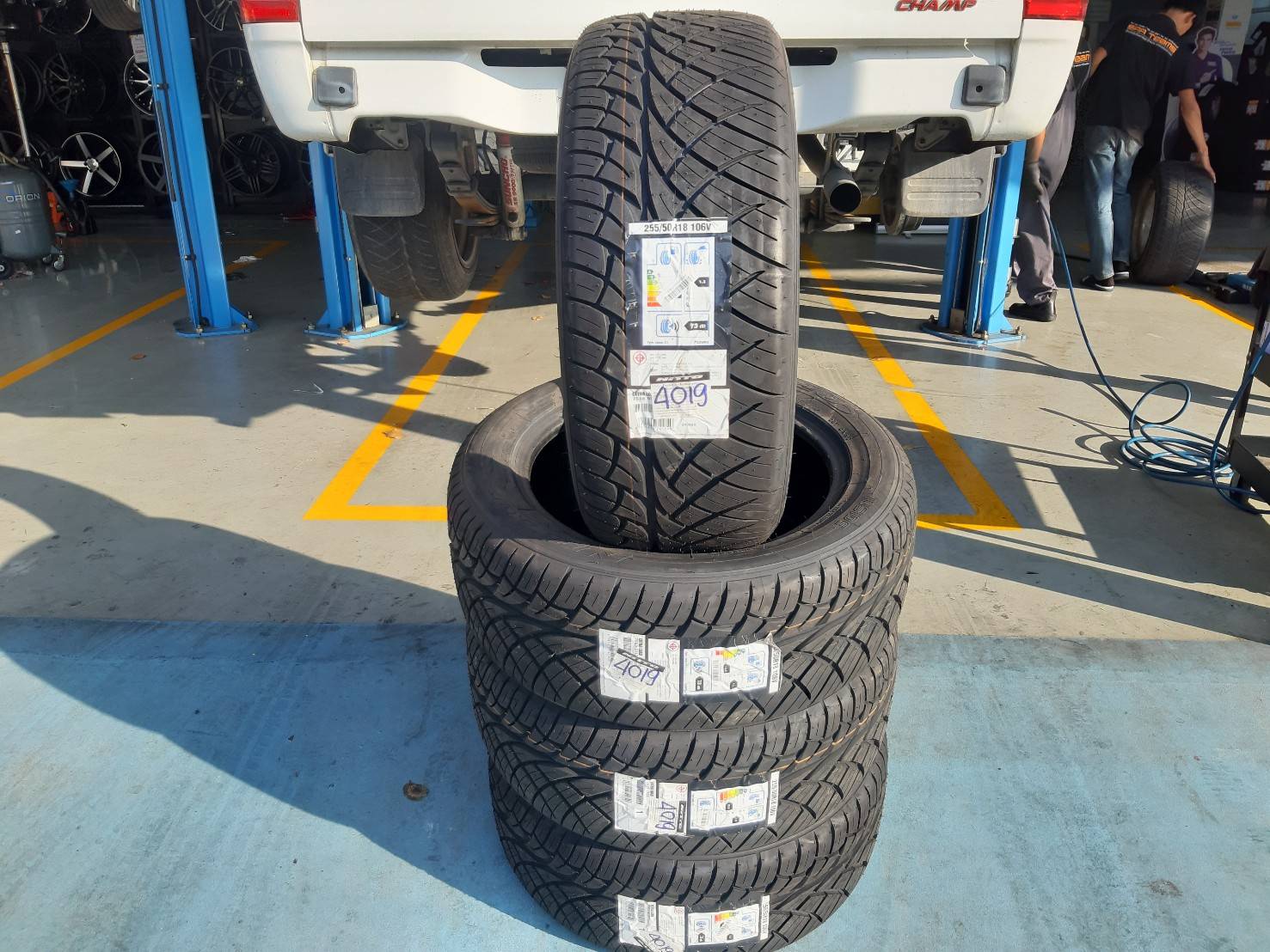 NITTO NT420S 255/50R18 ยางญี่ปุ่น ปี20 ราคาพิเศษ