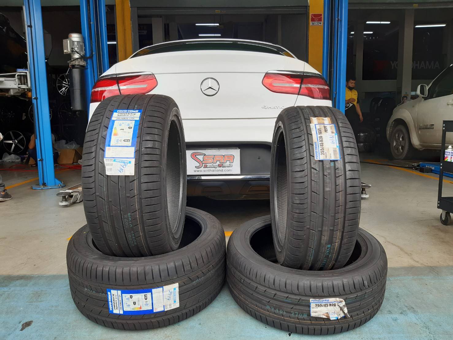 TOYO PROXES SPORT SUV 255/45R20 ยางใหม่ปี20 ลดราคาพิเศษ