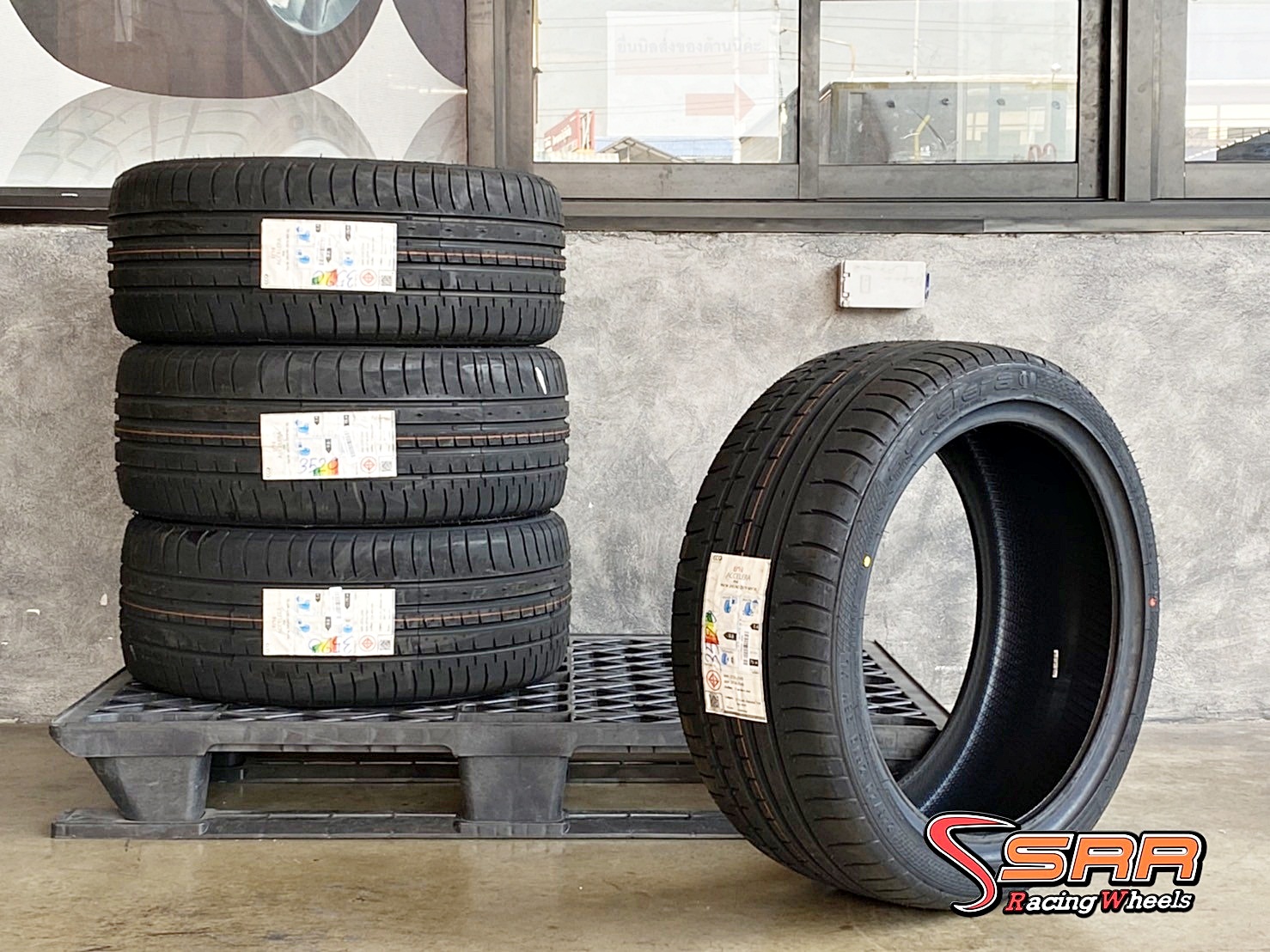 ACCELERA PHI 245/40ZR19 ยางเข้าใหม่ปี20 ราคาพิเศษ