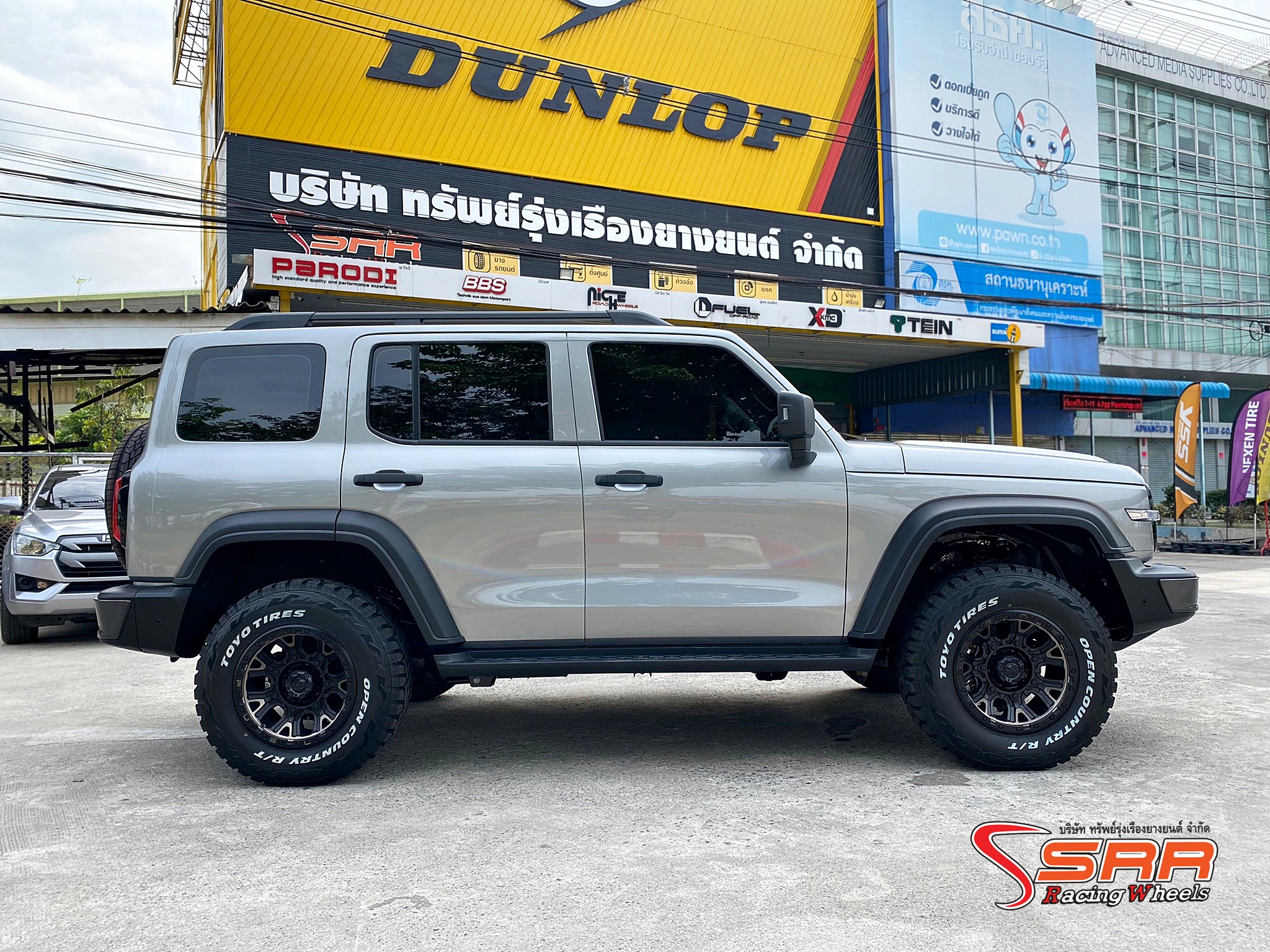 FUEL TRACTION ขอบ17 6x139.7 ET1 MATTE BLACK / DDT ราคาพิเศษ