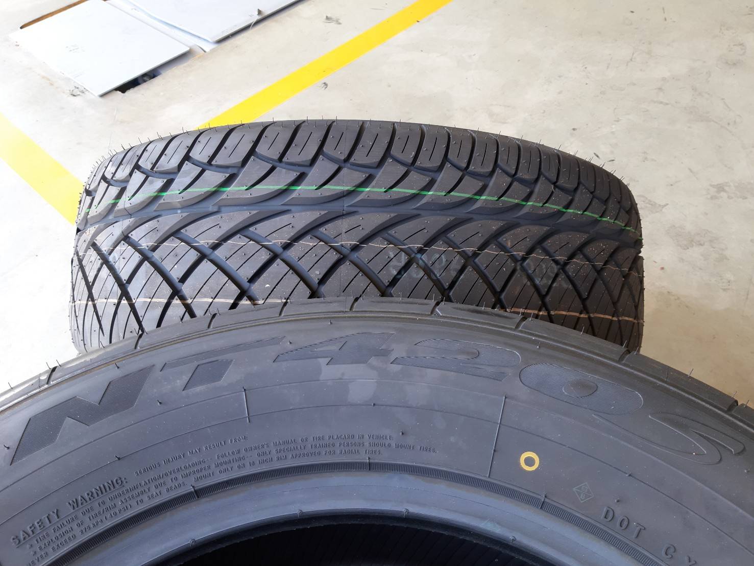 NITTO NT420S 265/60R18 ยางใหม่ปี20 ราคาพิเศษ