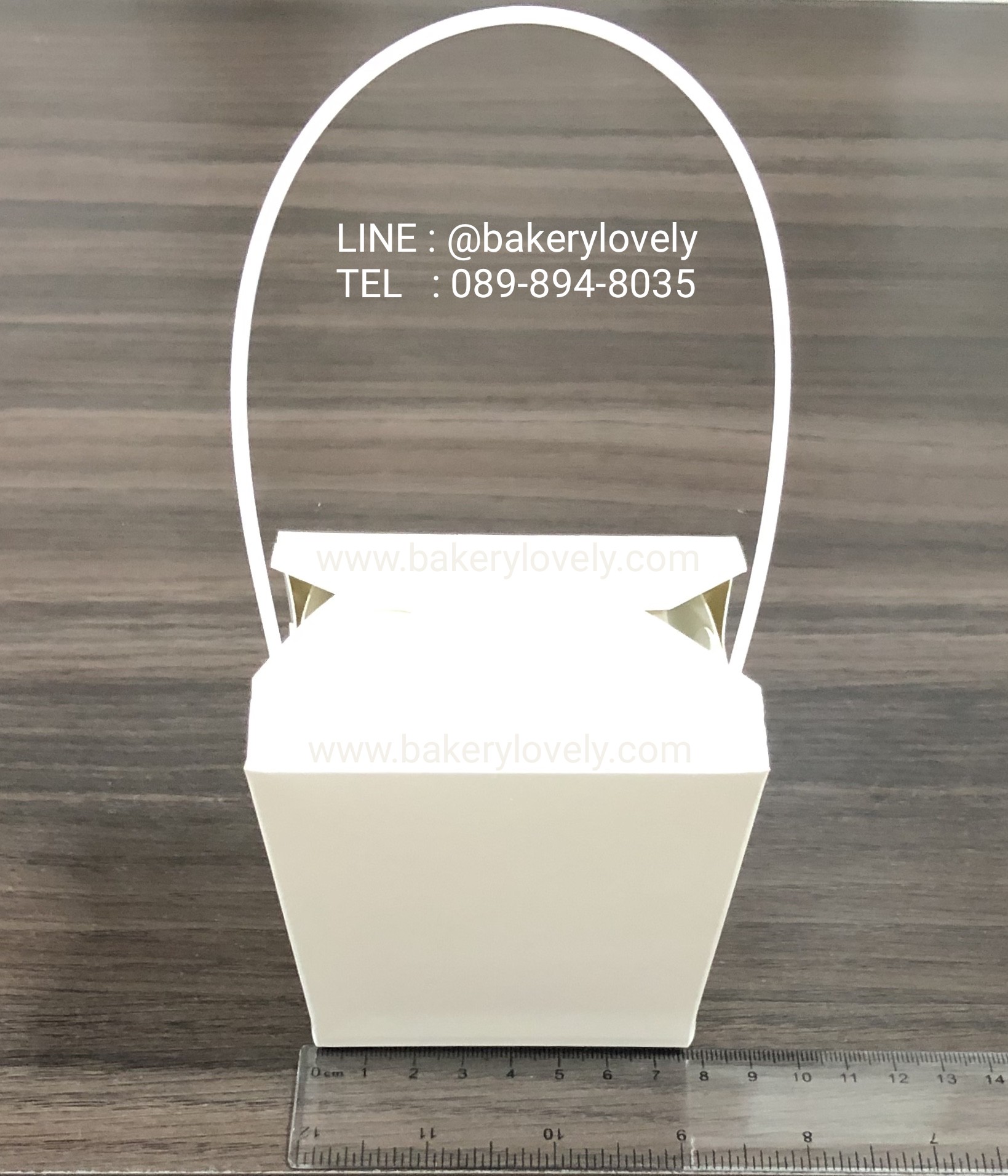 กล่องกระดาษ ใส่ก๋วยเตี๋ยว สีขาว ไซส์ S 9.6x7.1x6.8x5.2 cm สูง 9 cm ( เคลือบใน )