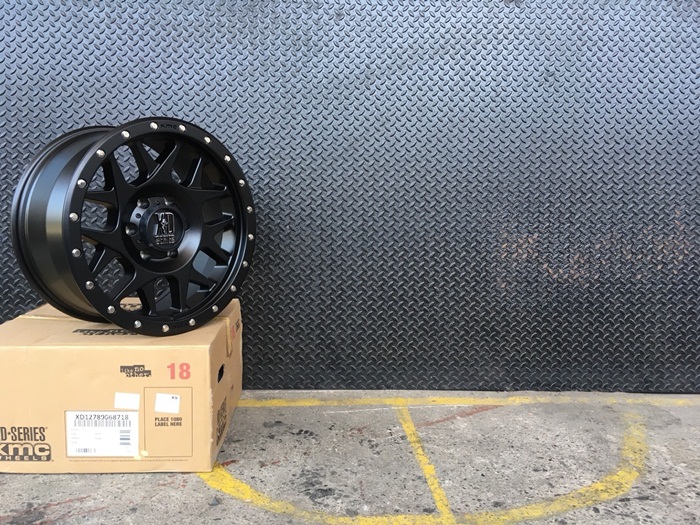 XD127 KMC ขอบ18 นิ้ว สี S-BLK