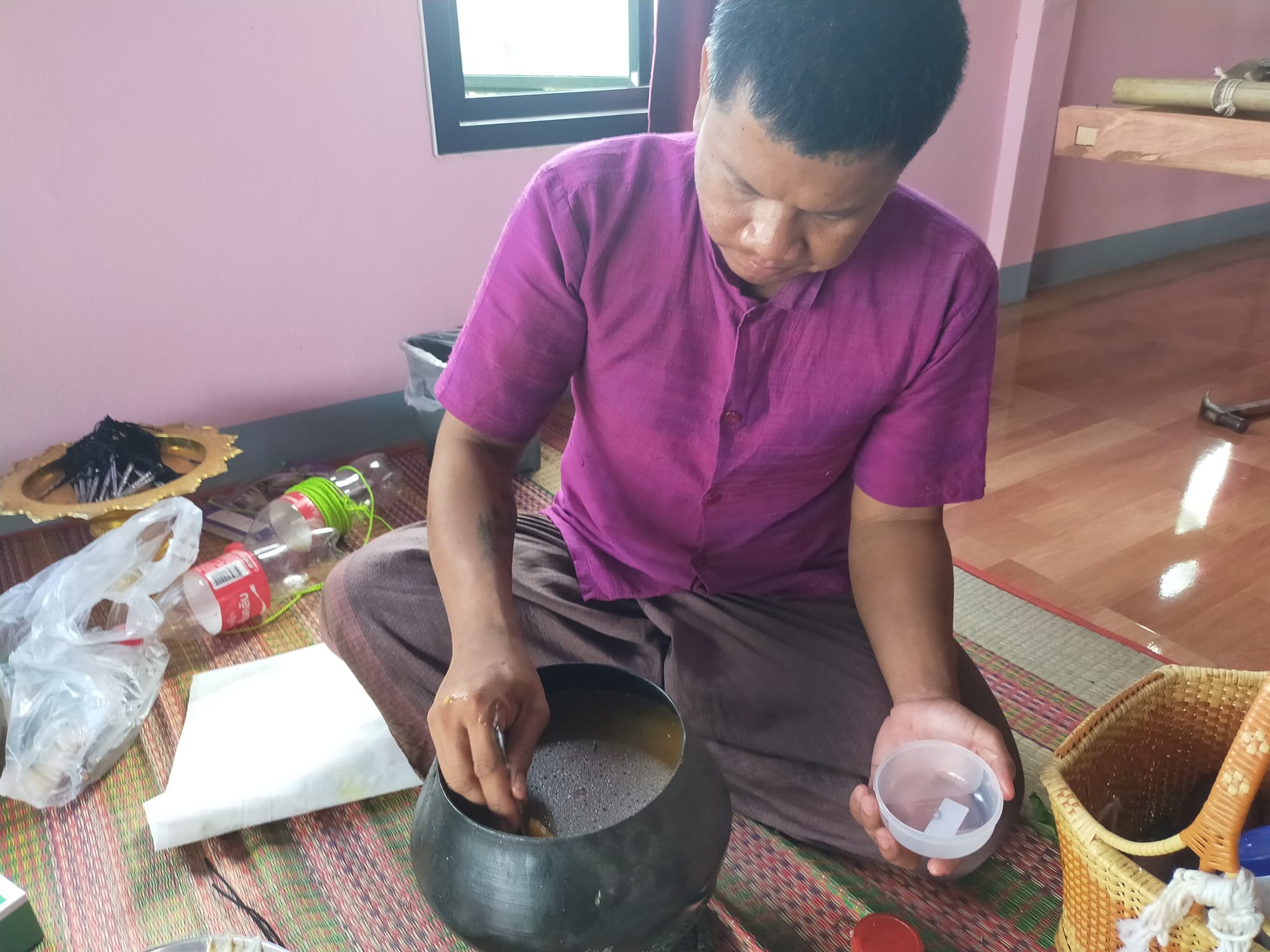 สีผึ้งน้ำหาย อาจารย์เขมร