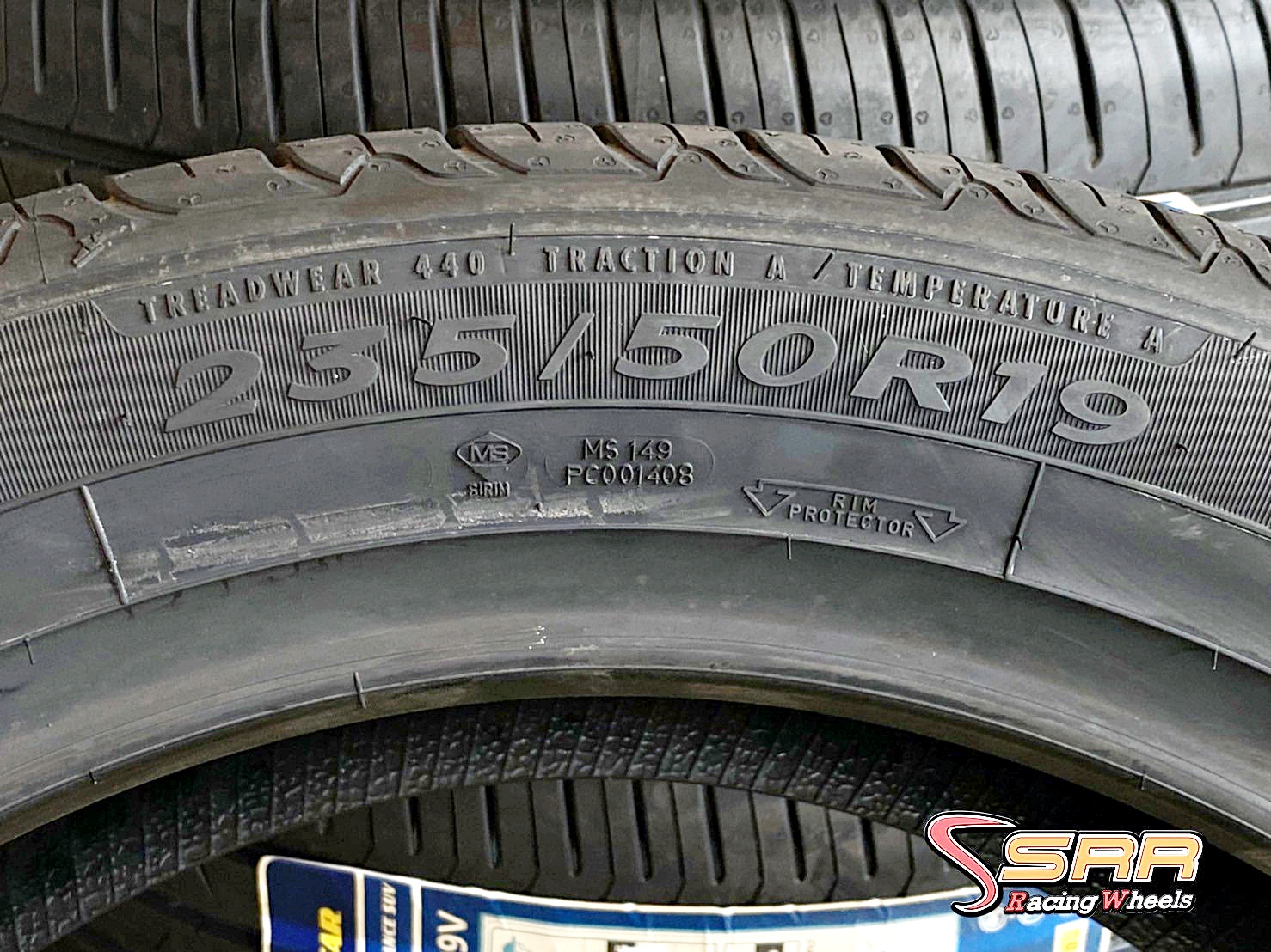 GOODYEAR EFFICIENTGRIP PERFORMANCE SUV 235/50R19 ยางใหม่ราคาพิเศษ