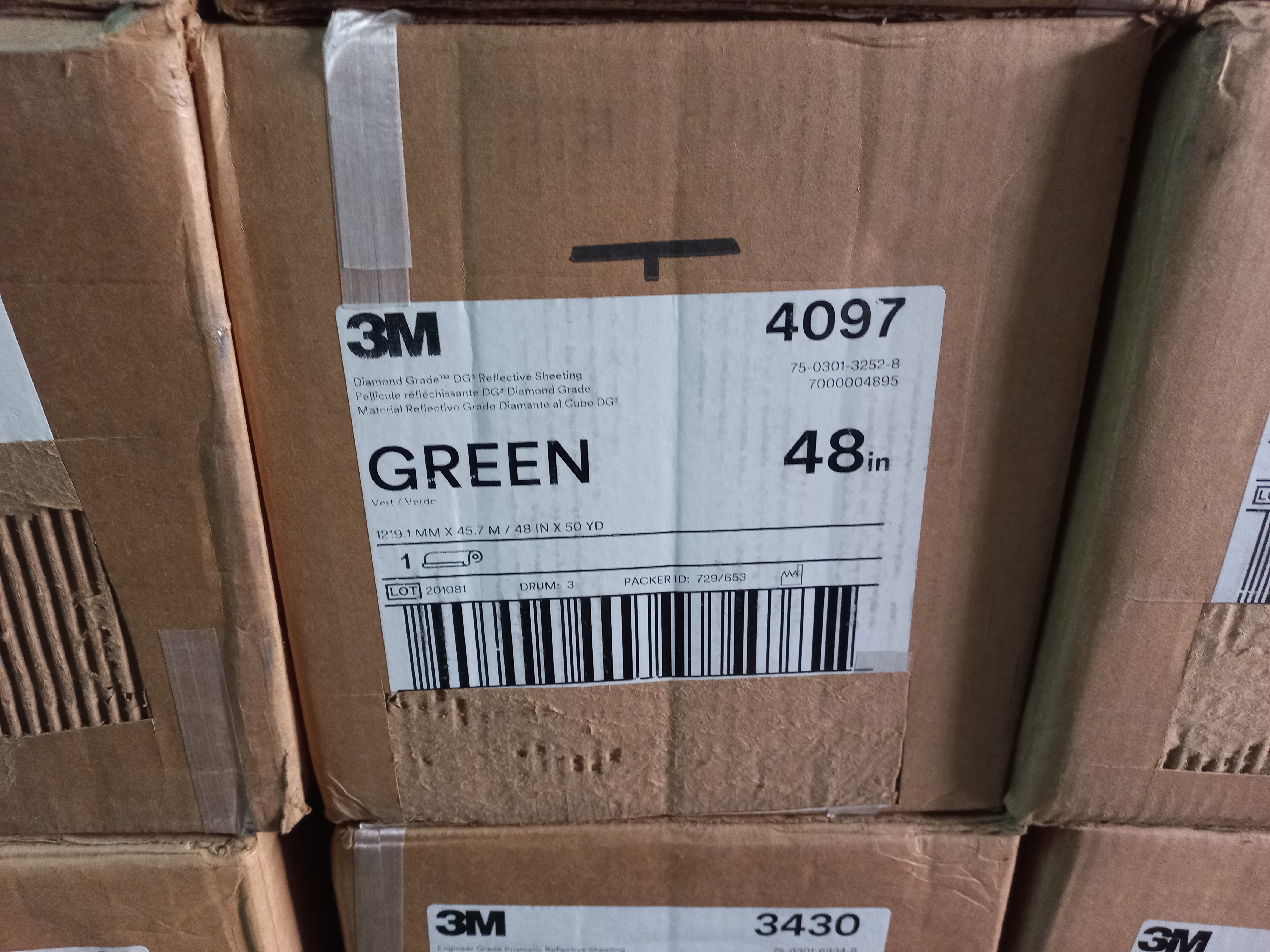 สติ๊กเกอร์สะท้อนแสง ไดมอน 3M แท้ 48 นิ้ว X 45.72 เมตร GRADE DIAMOND Prismatic งานจราจร