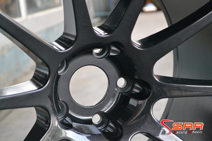 RS ขอบ18X10 นิ้ว วงละ 3,500 บาท