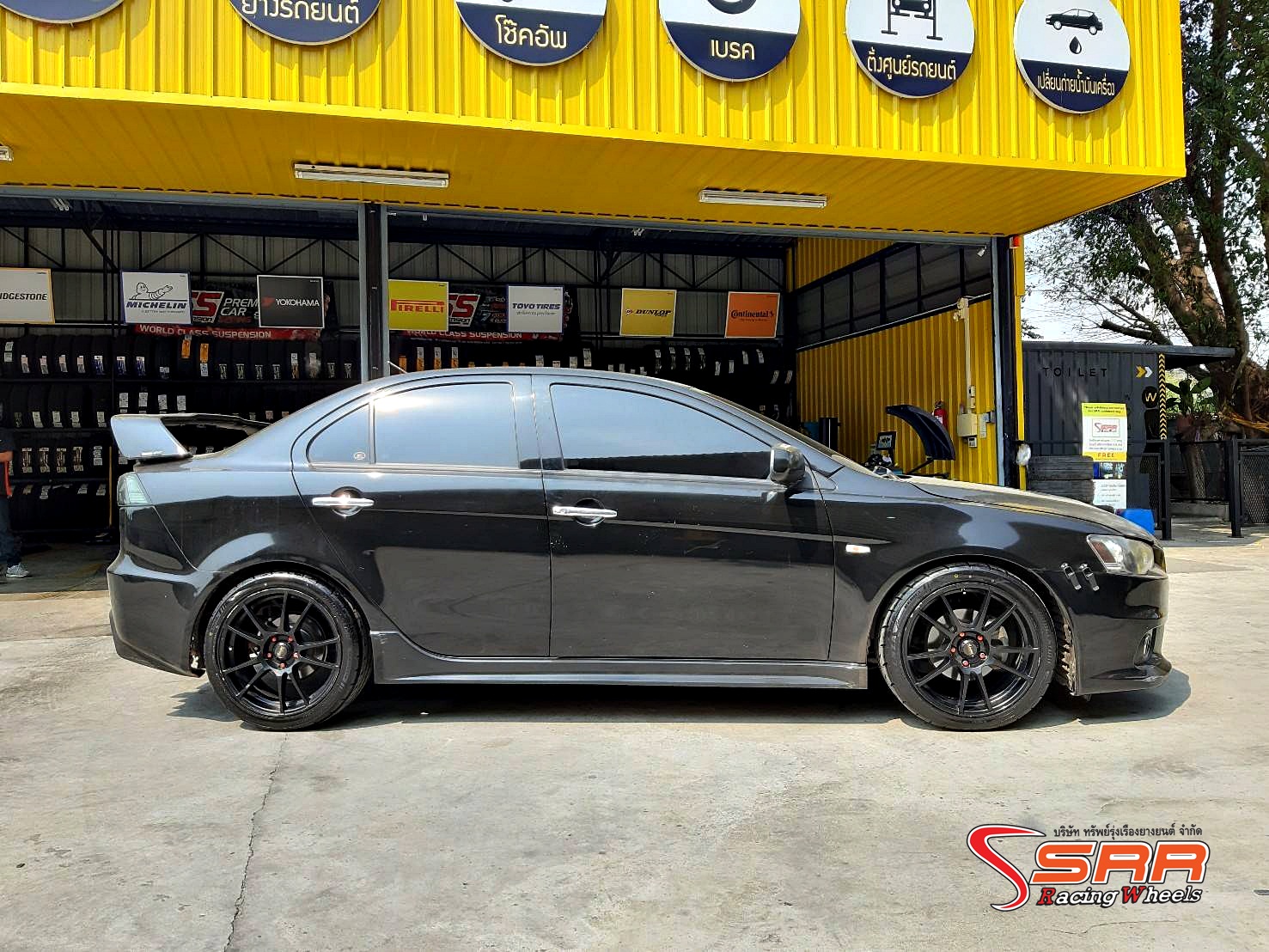 Bridgestone Potenza Adrenalin RE003 235/40R18 ยางใหม่ ลดราคาพิเศษ