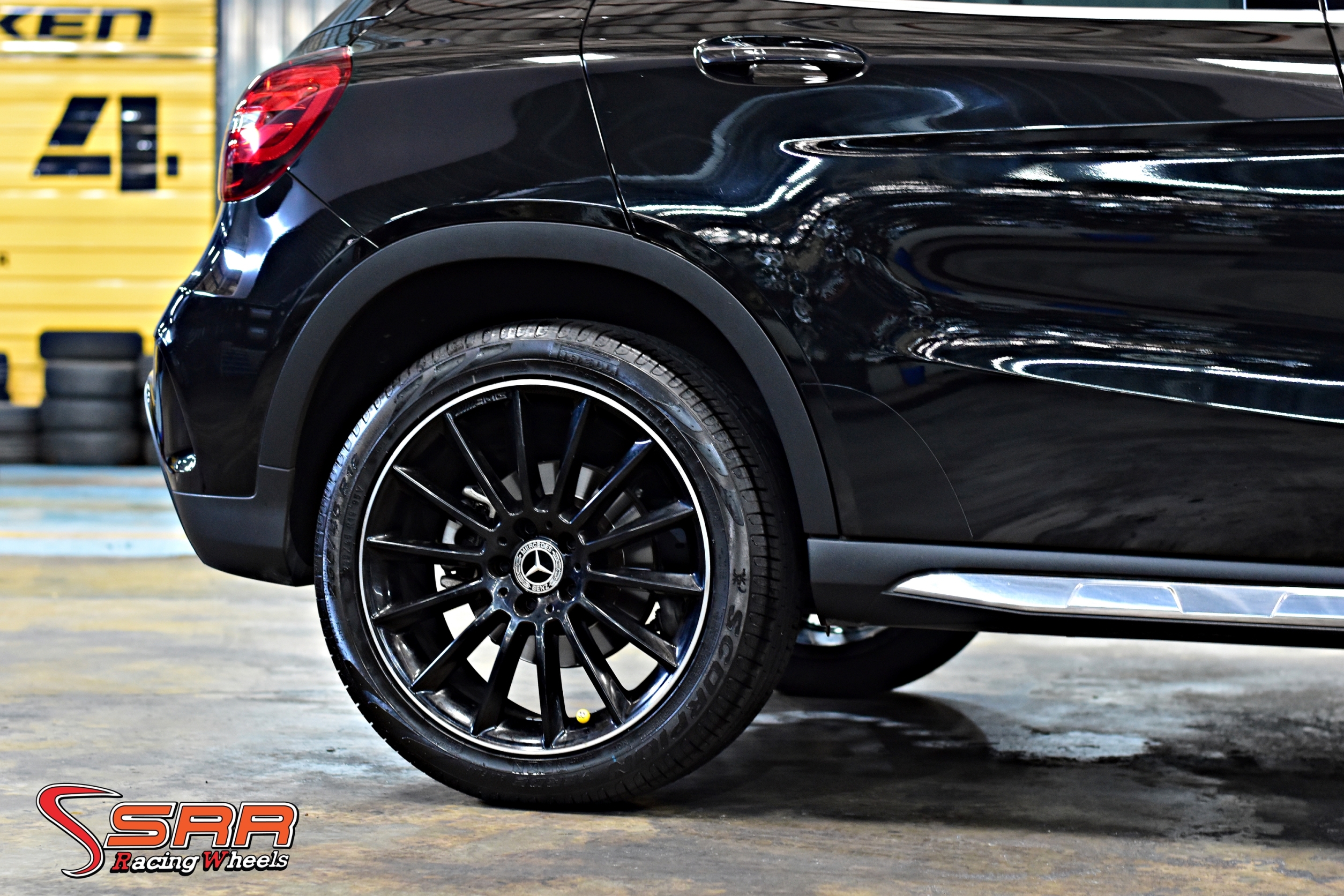 PIRELLI SCORPION VERDE (MOE) R-F 235/45R19 ยางรันแฟลตสำหรับใส่BENZ GLA